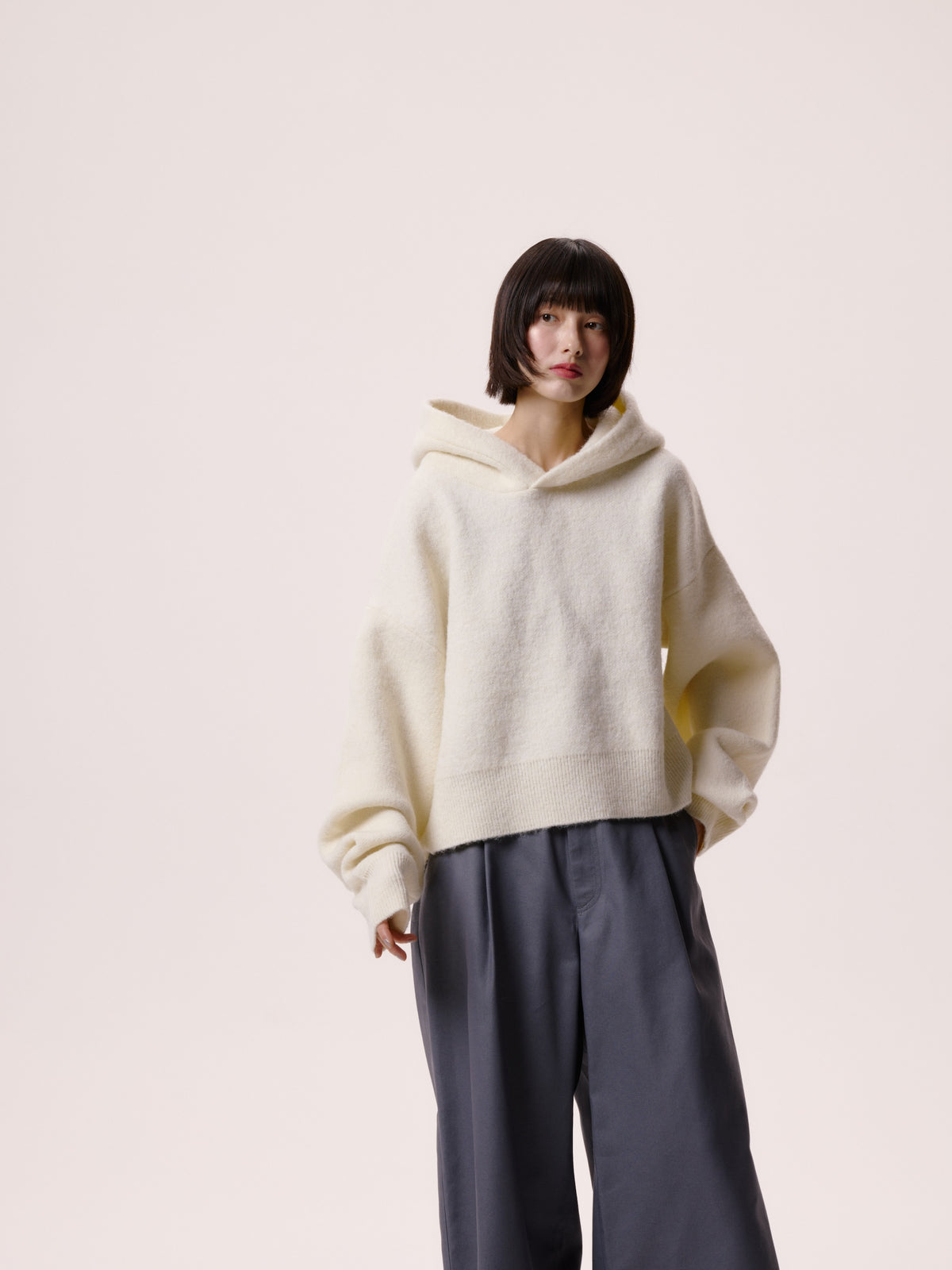 SHORT KNIT HOODIE/WHITE