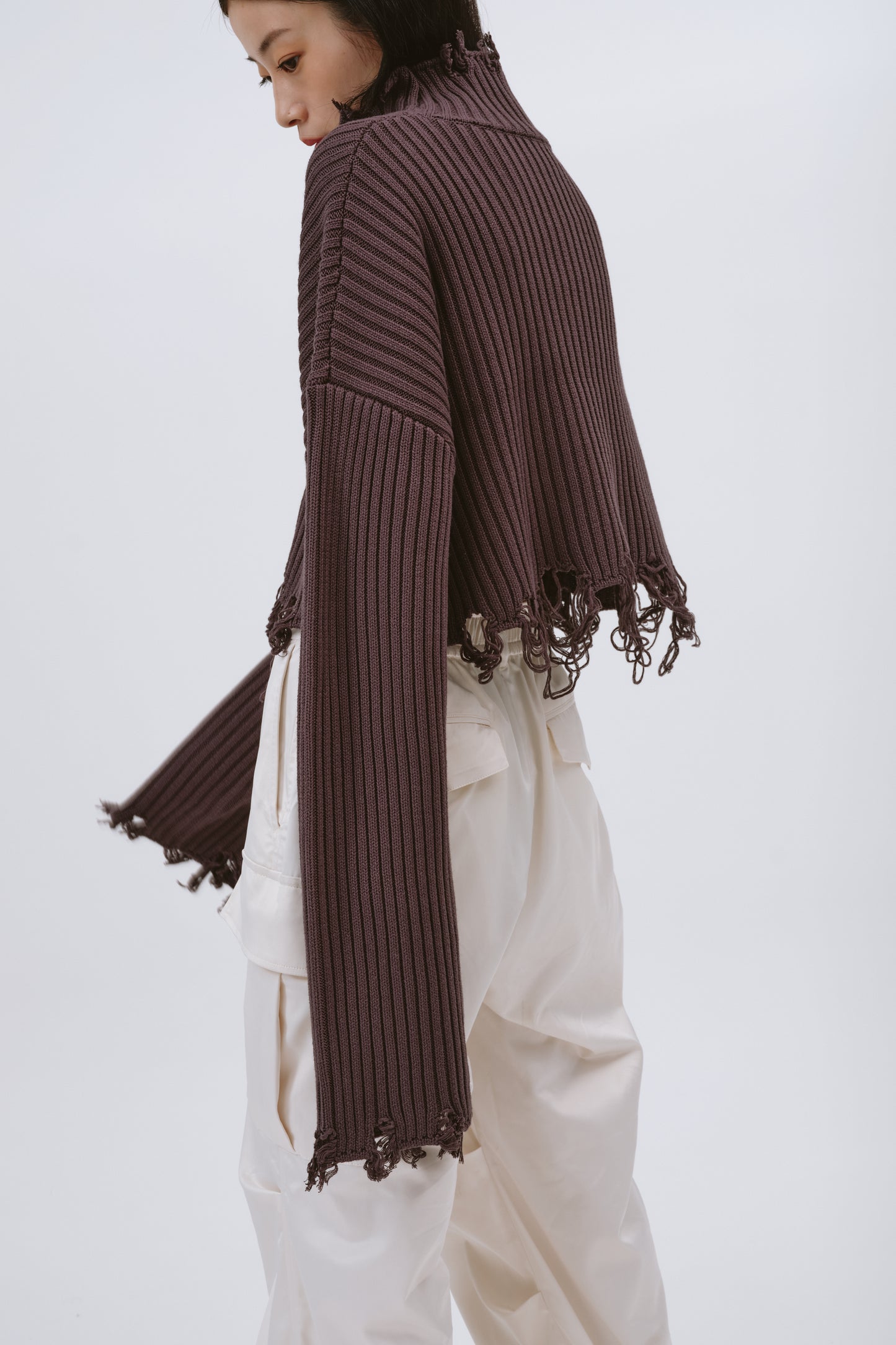 DAMAGE HIGH NECK KNIT/GRY