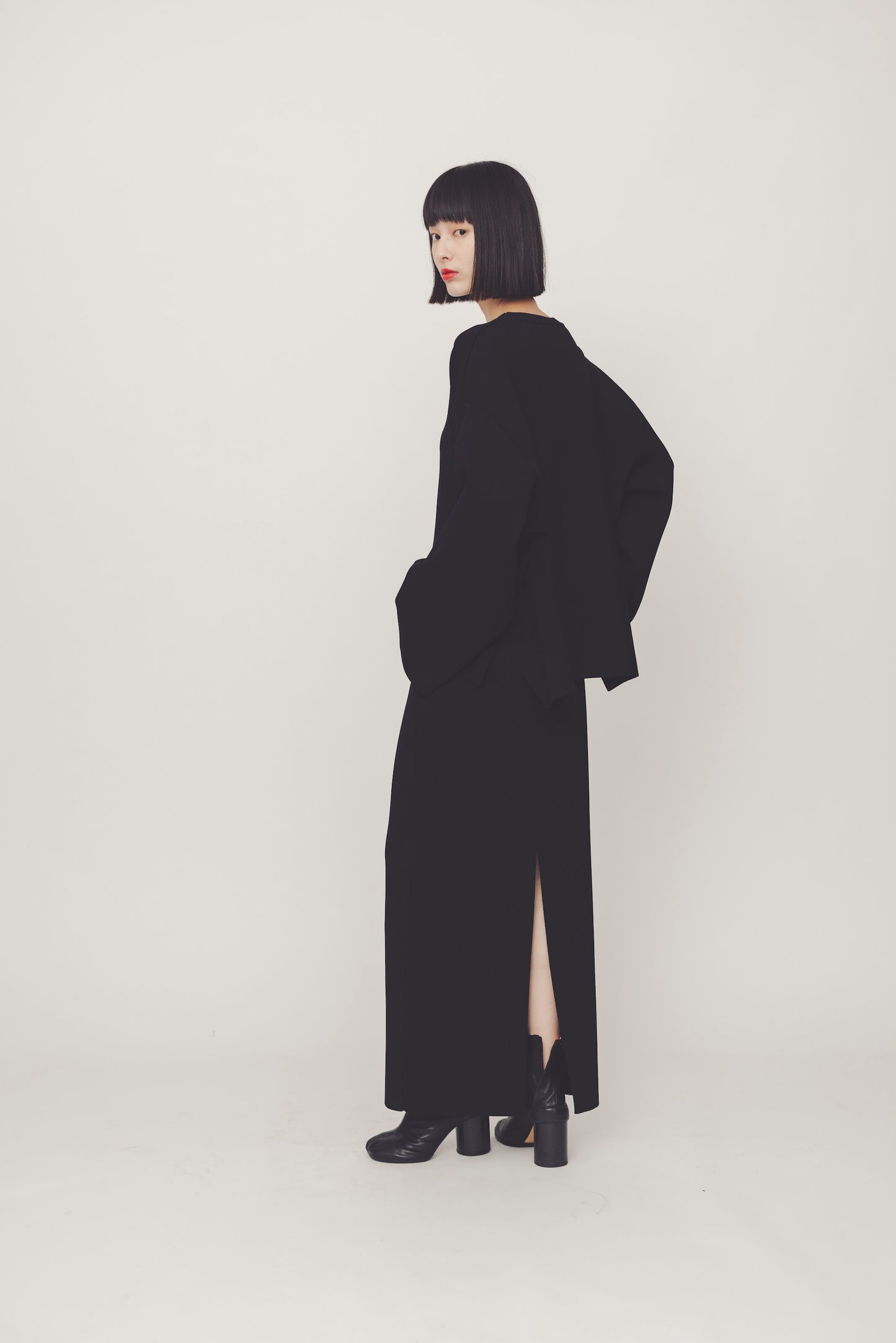 SIDE SLIT KNIT/BLACK