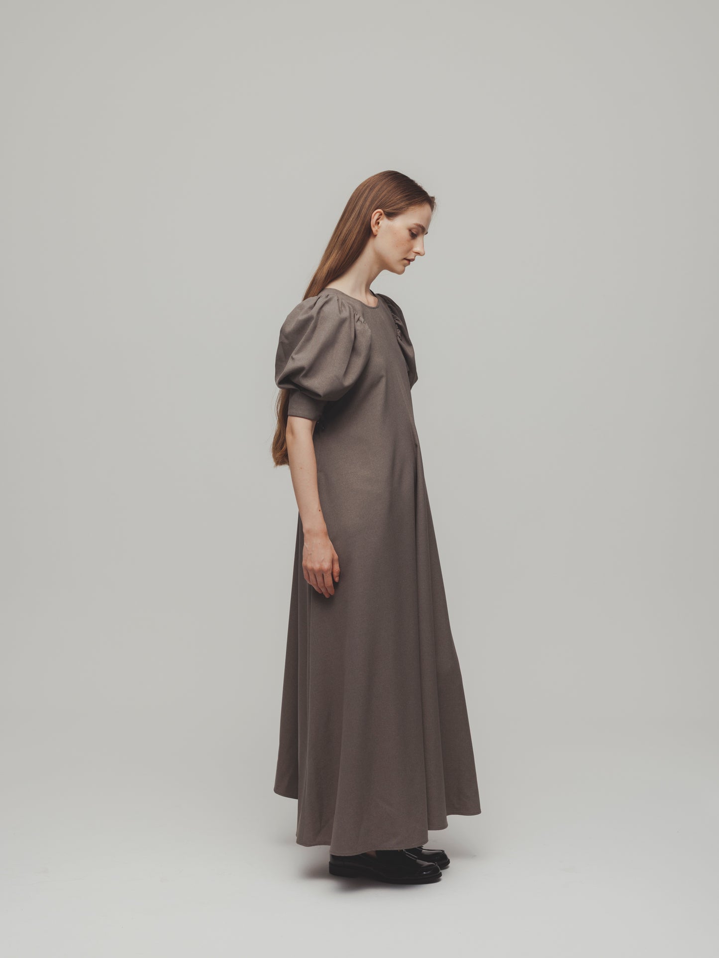 【PRE ORDER】VOLUME SLEEVE DRESS/BEIGE