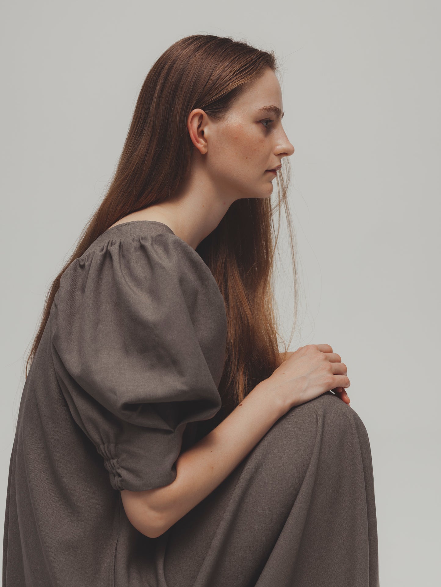 【PRE ORDER】VOLUME SLEEVE DRESS/BEIGE