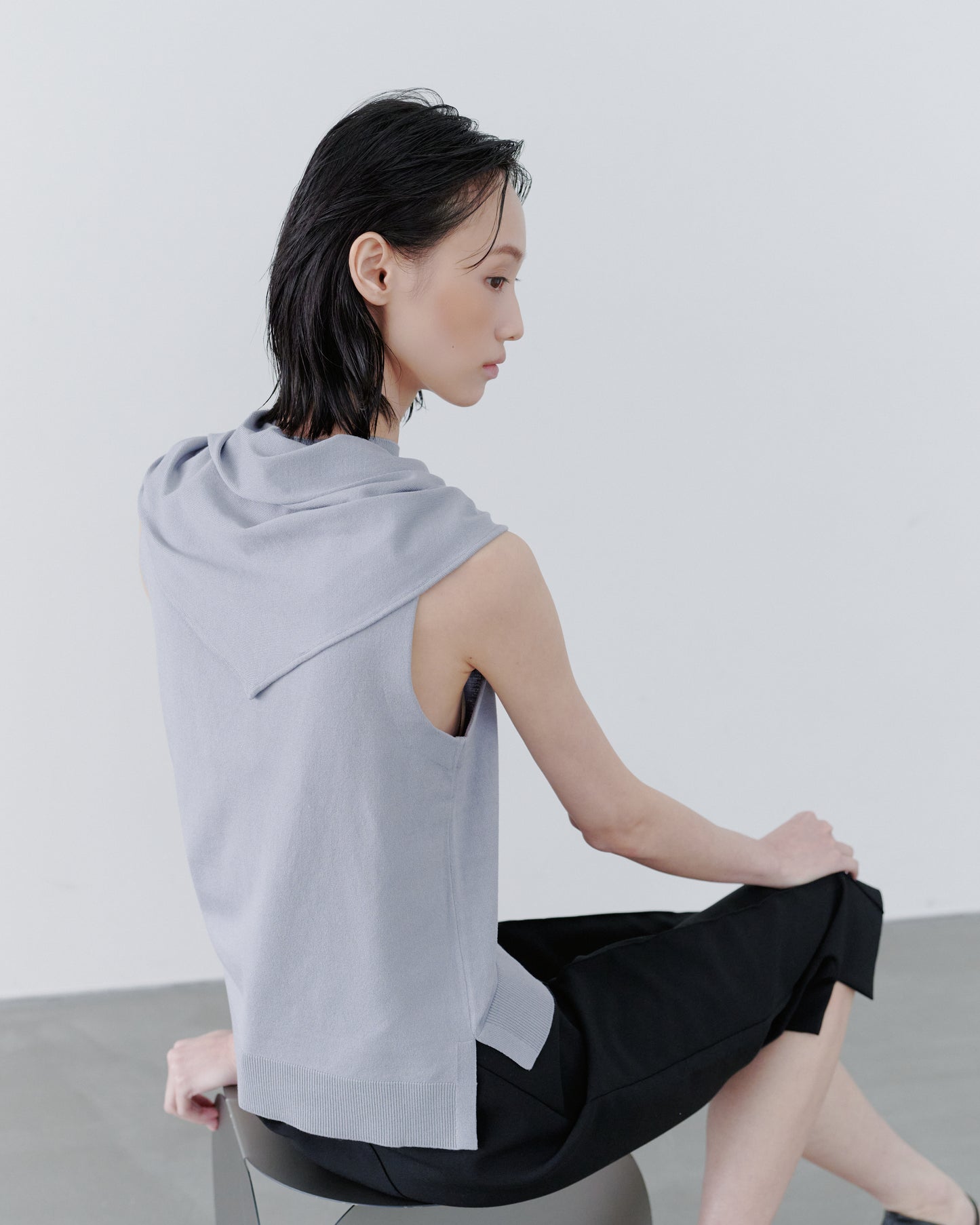SCARF KNIT TOPS/GRAY