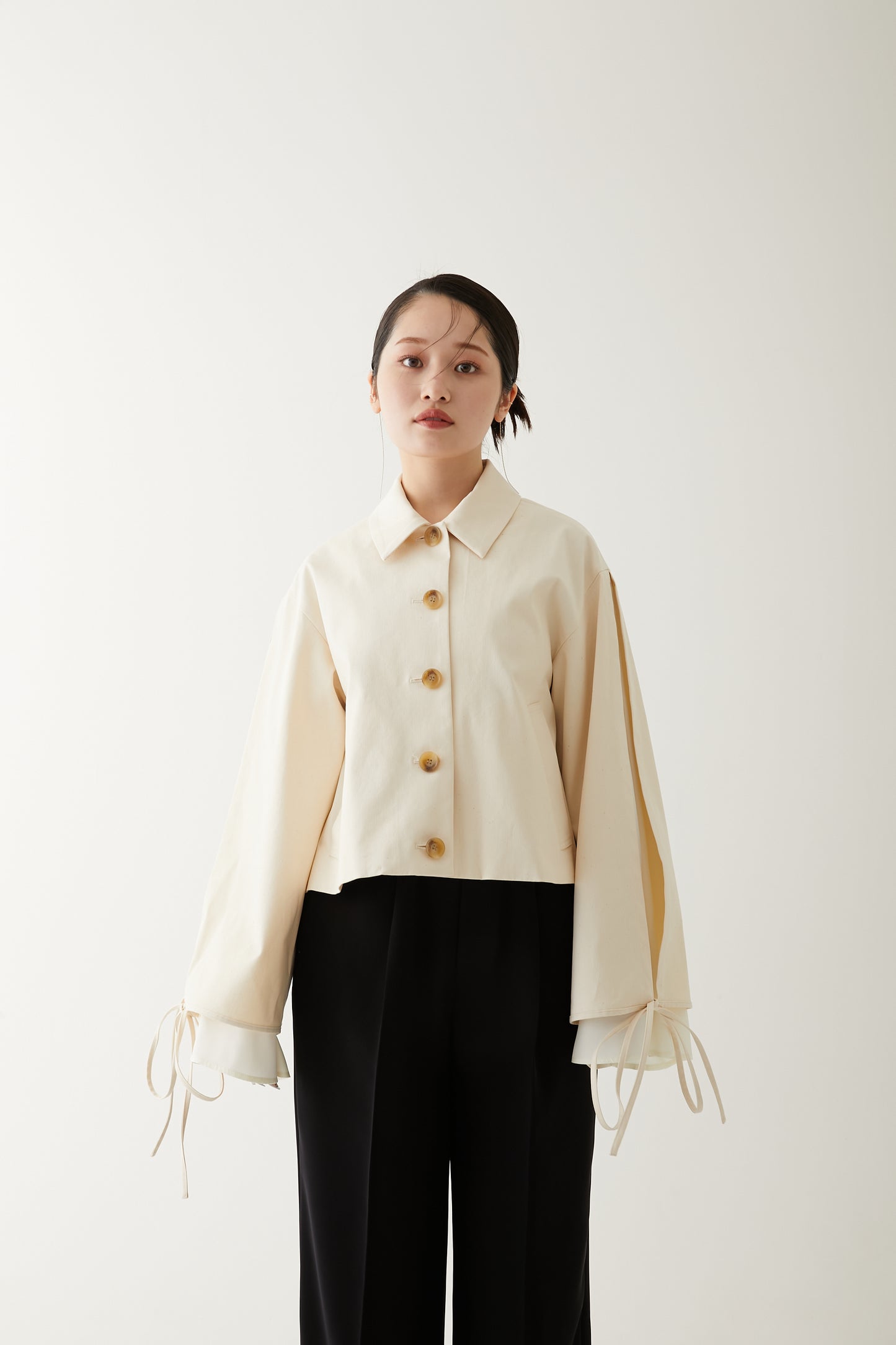 LONG SLEEVE SHORT BLOUSON/BEIGE