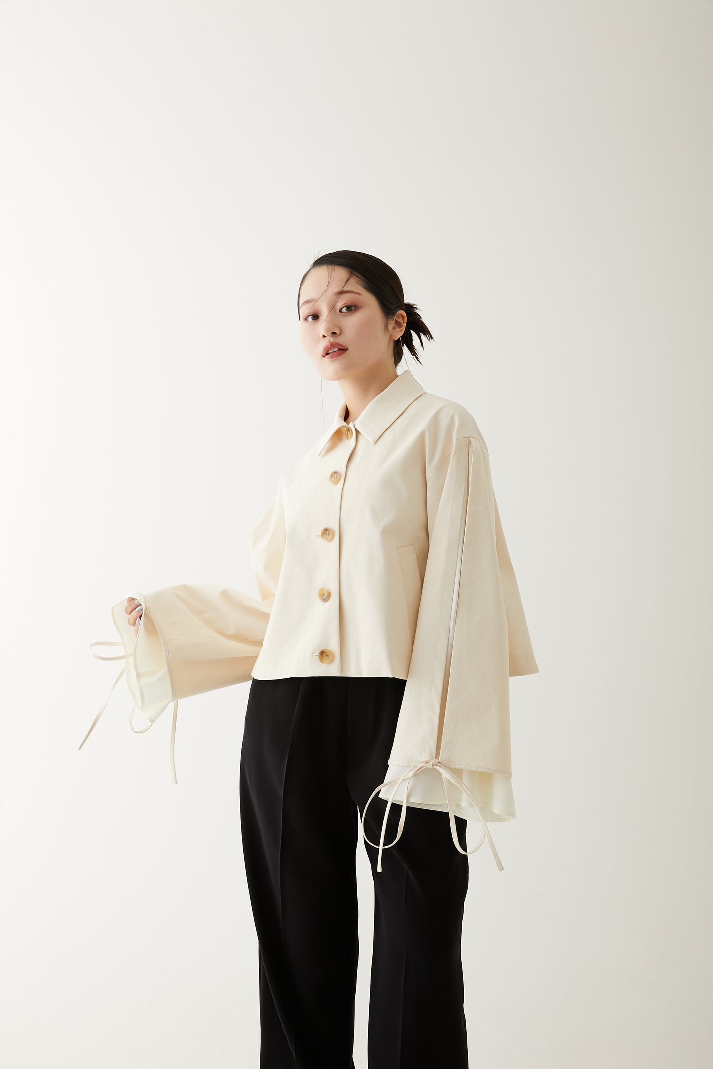 LONG SLEEVE SHORT BLOUSON/BEIGE