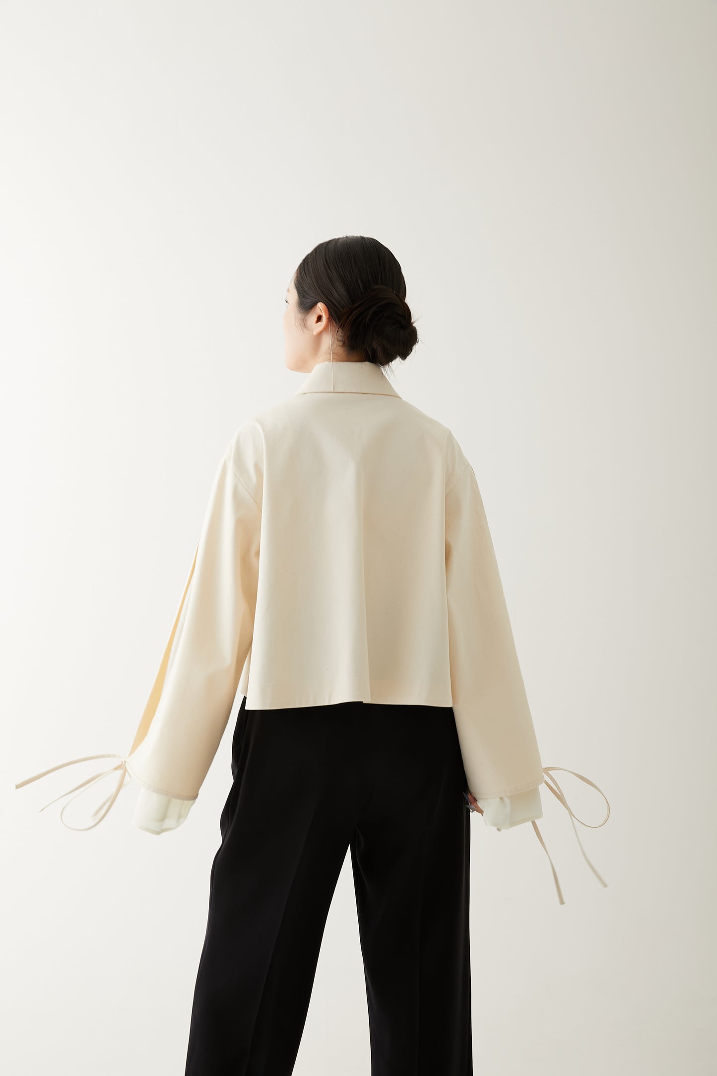 LONG SLEEVE SHORT BLOUSON/BEIGE