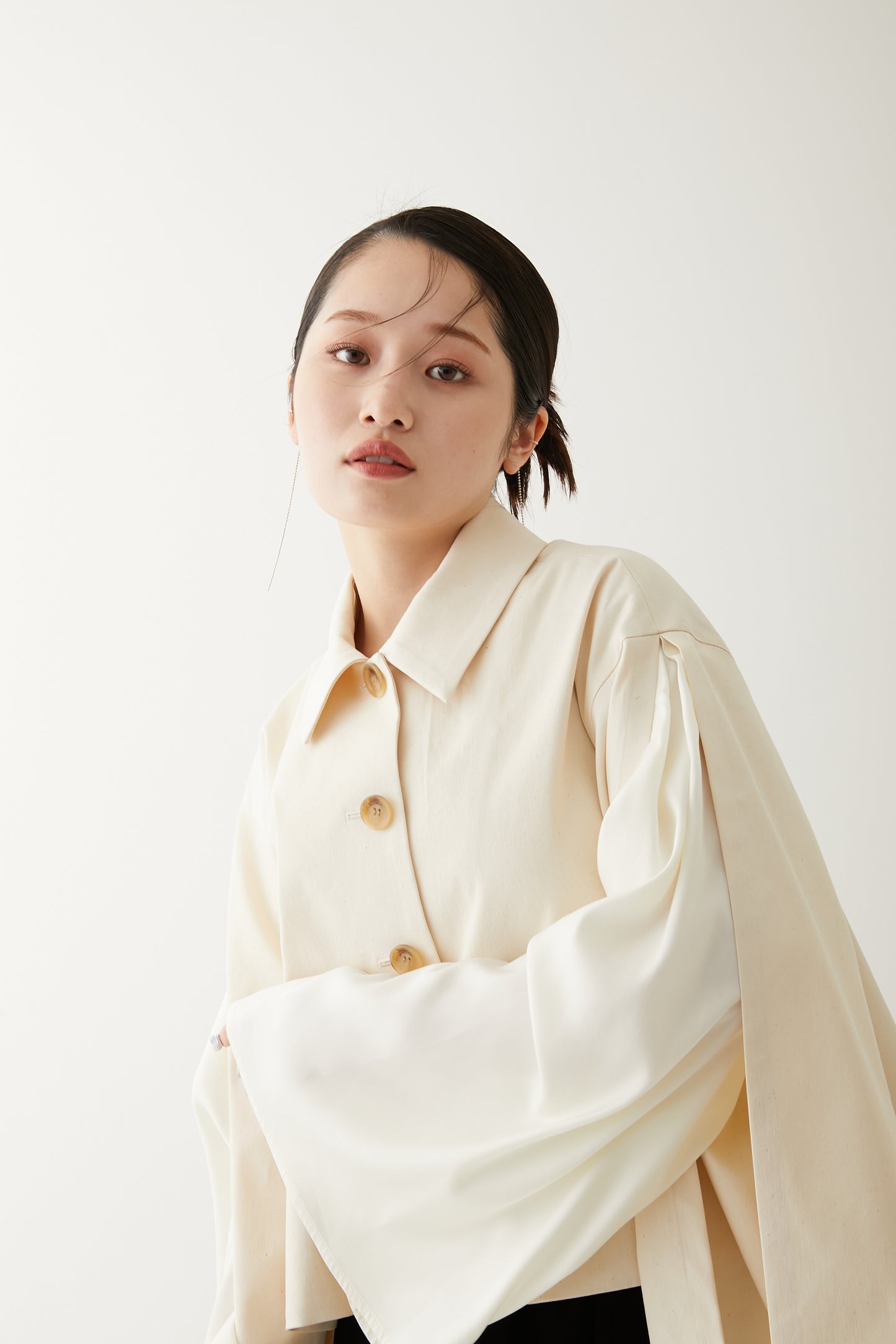 LONG SLEEVE SHORT BLOUSON/BEIGE