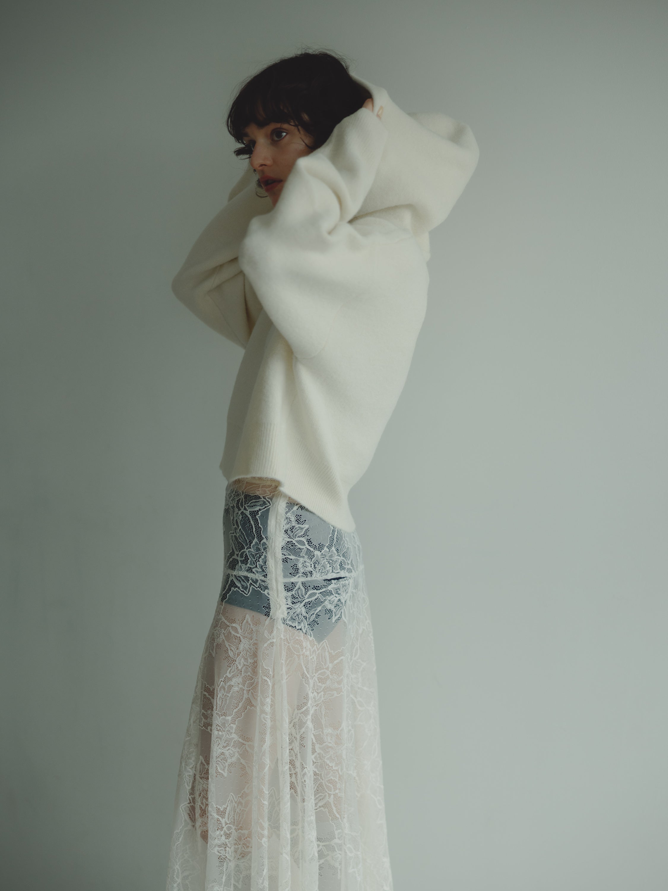 SHORT KNIT HOODIE/WHITE – MYNE