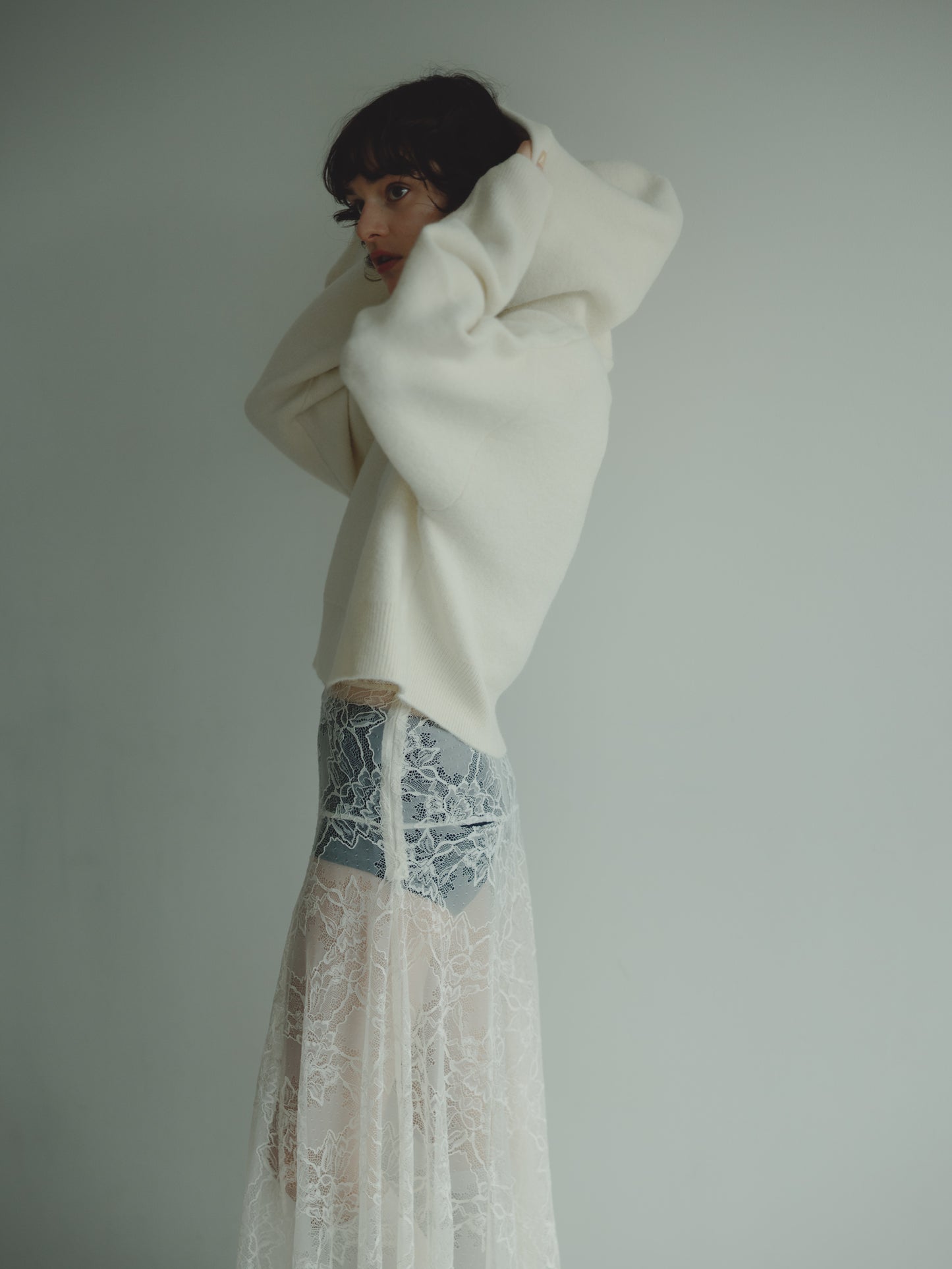 SHORT KNIT HOODIE/WHITE