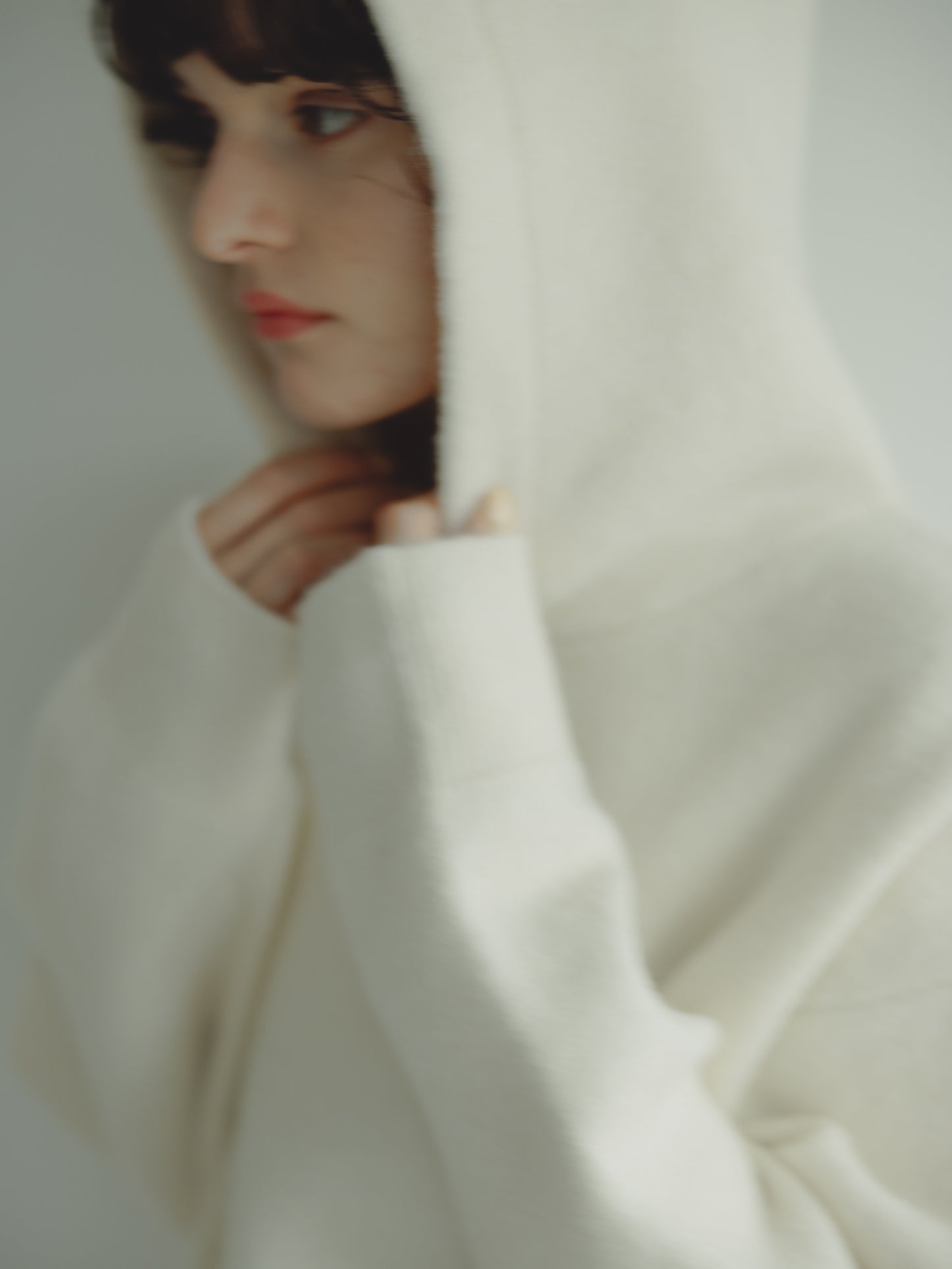 SHORT KNIT HOODIE/WHITE