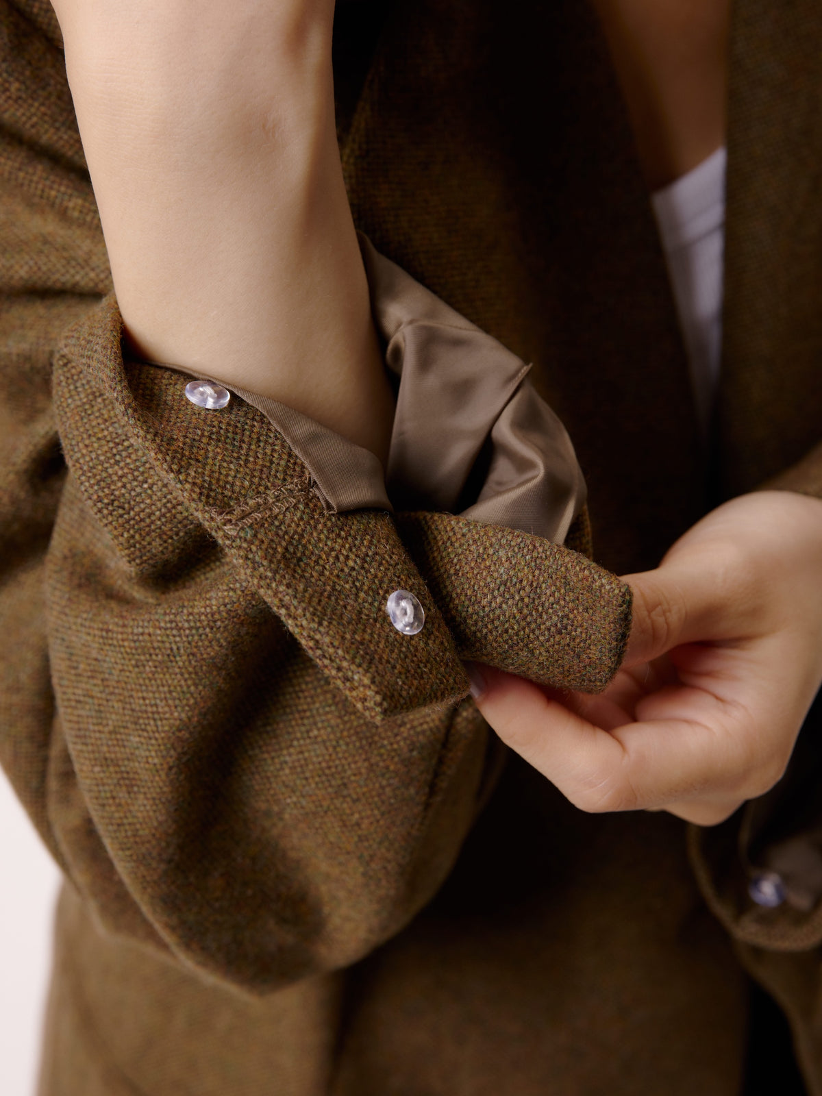 FRILL SLEEVE JACKET/BEG