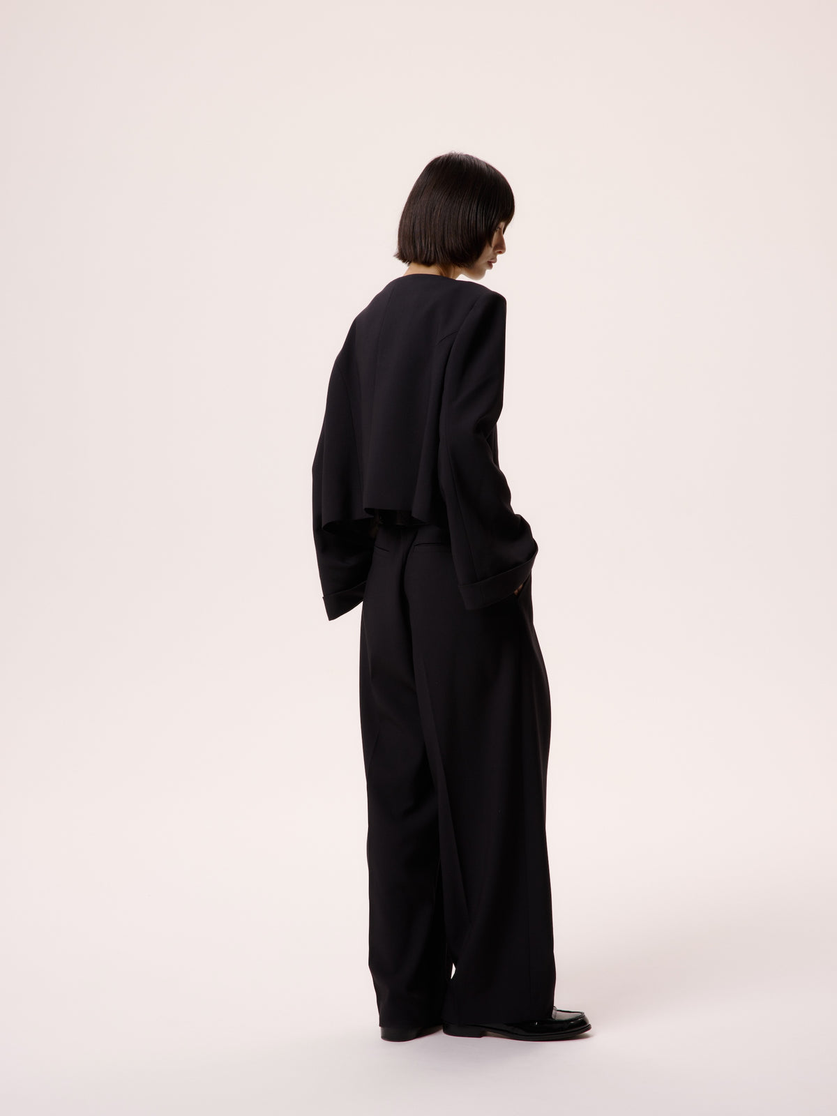WIDE TUCK PANTS/BLK