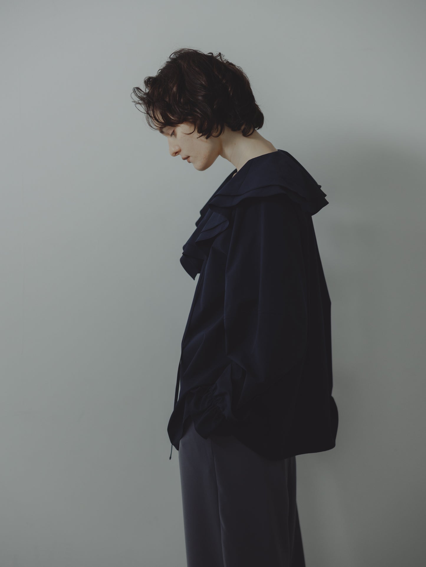 BIG COLLAR FRILL BLOUSE/NAVY