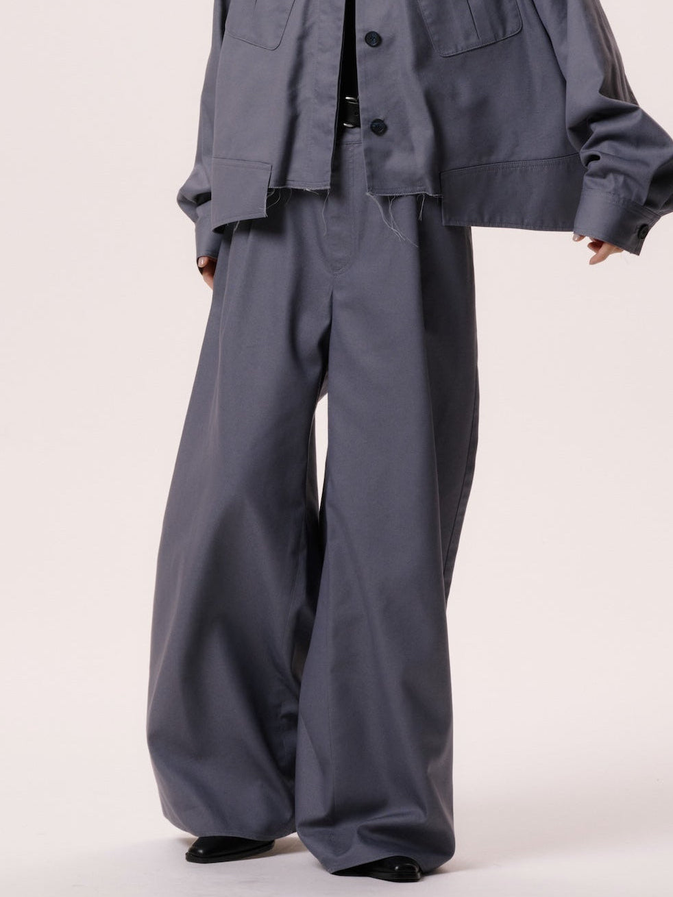 UTILITY WIDE CARGO PANTS/GRAY