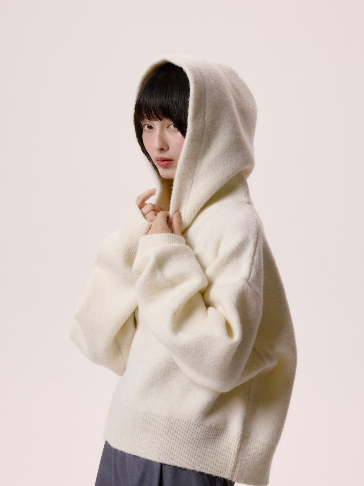 SHORT KNIT HOODIE/WHITE