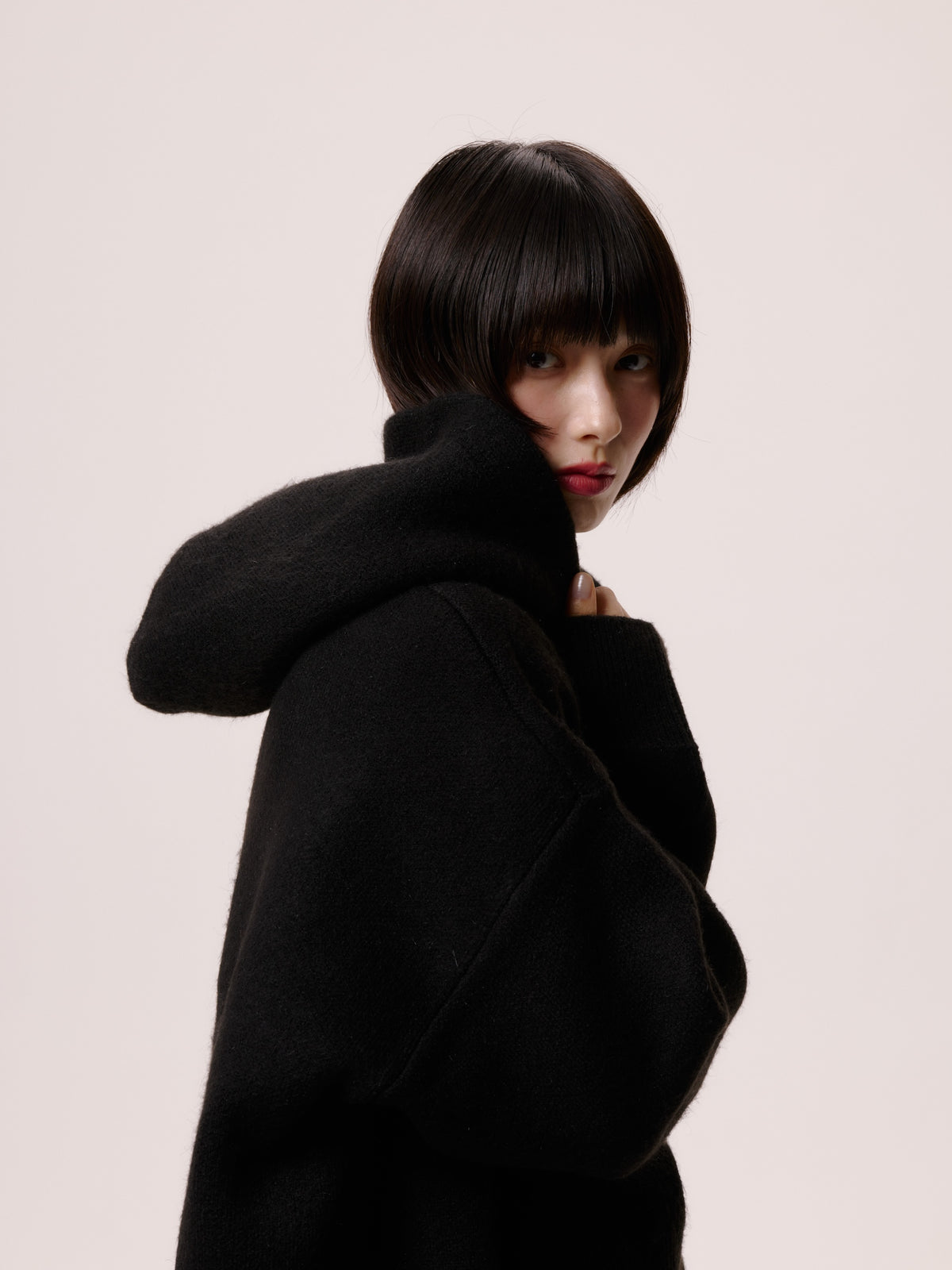 SHORT KNIT HOODIE/BLK