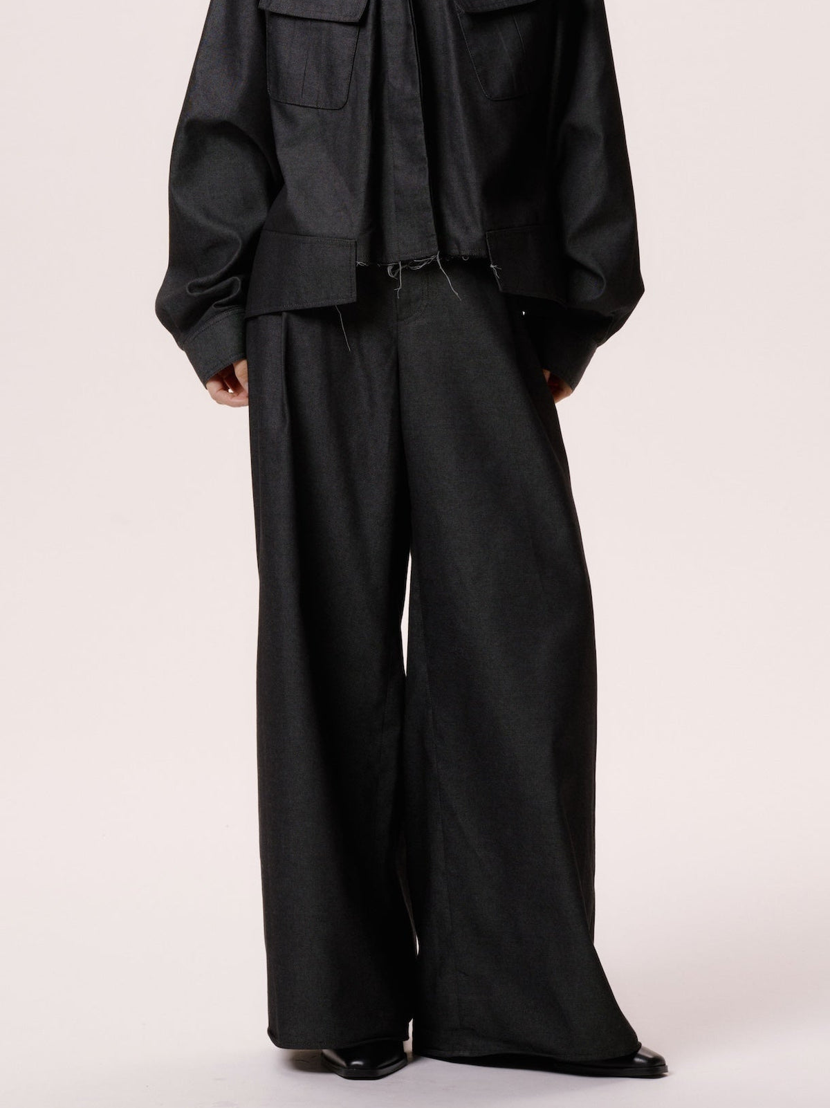 UTILITY WIDE CARGO PANTS/BLACK