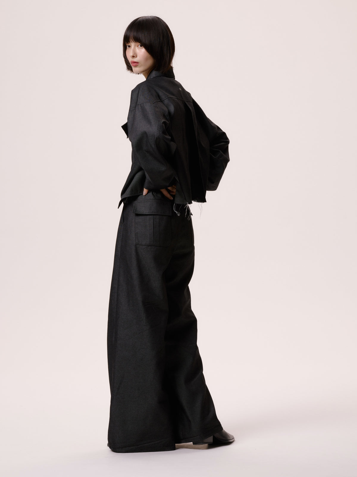 UTILITY WIDE CARGO PANTS/BLACK