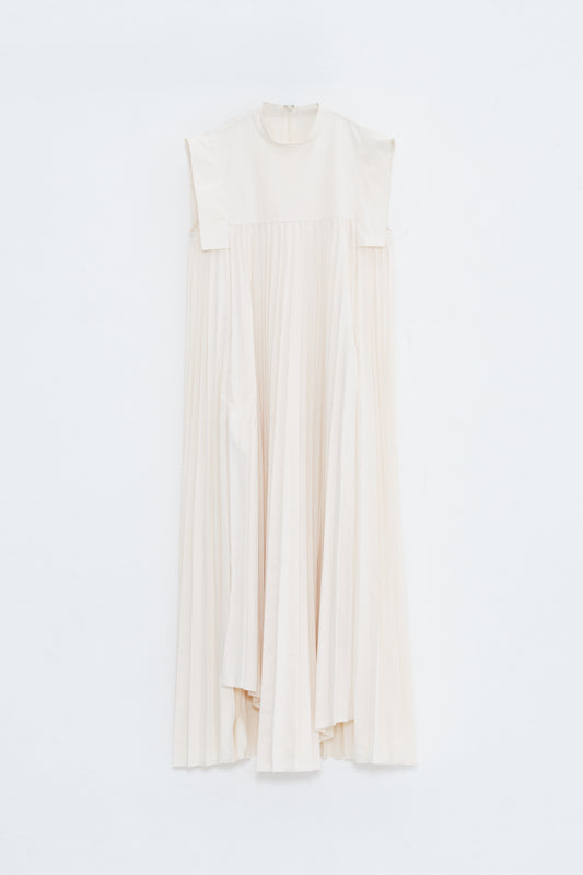 PLEATED DRESS/WHITE