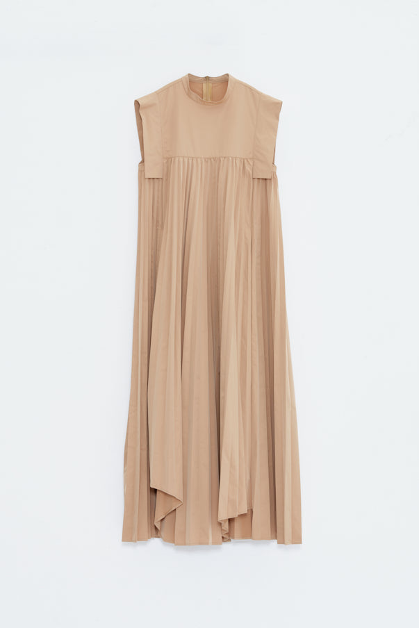 PLEATED DRESS/BEIGE