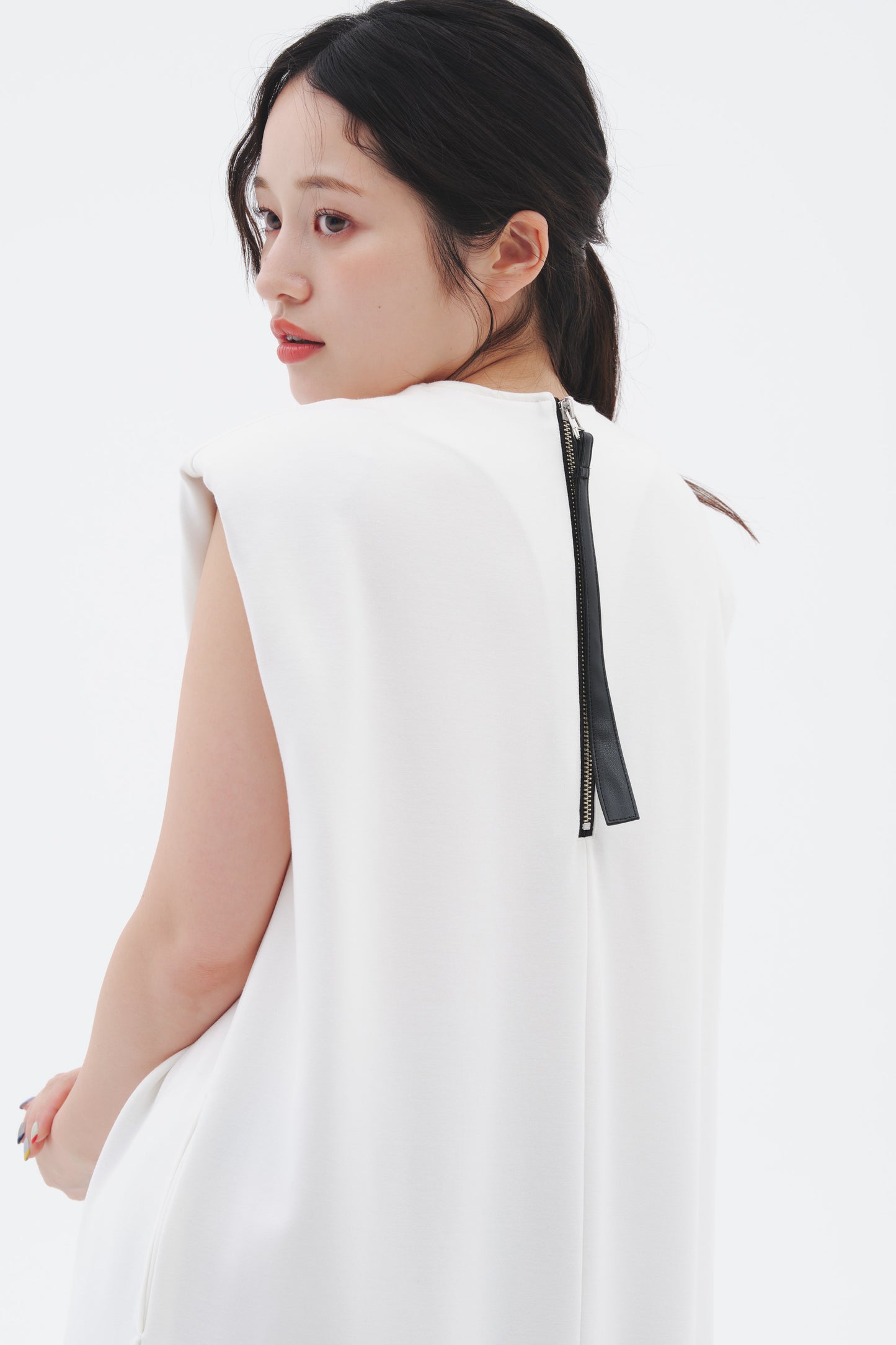 LEATHER DOCKING DRESS/WHITE