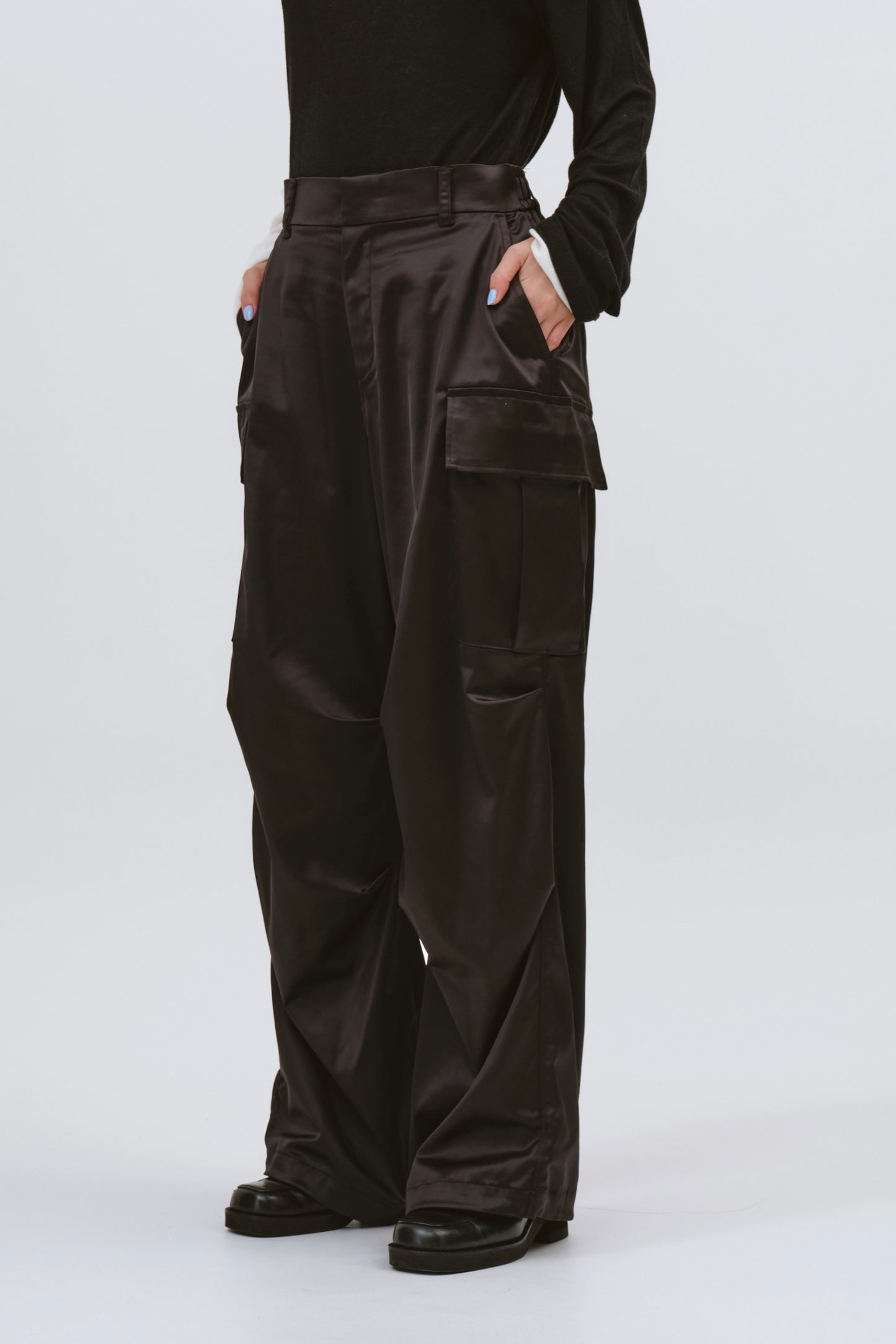 SATIN CARGO PANTS/BLACK