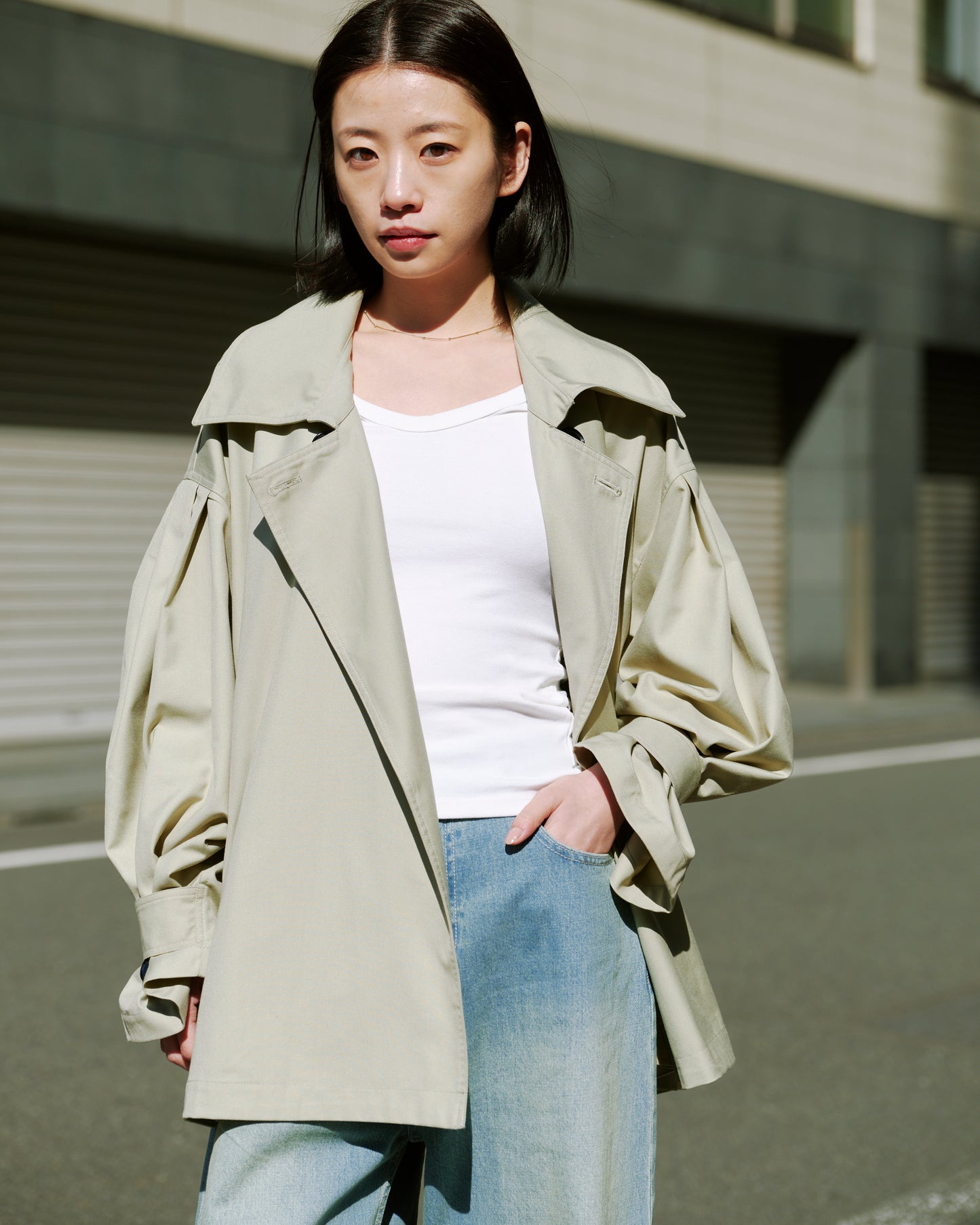 SHORT TRENCH/BEIGE