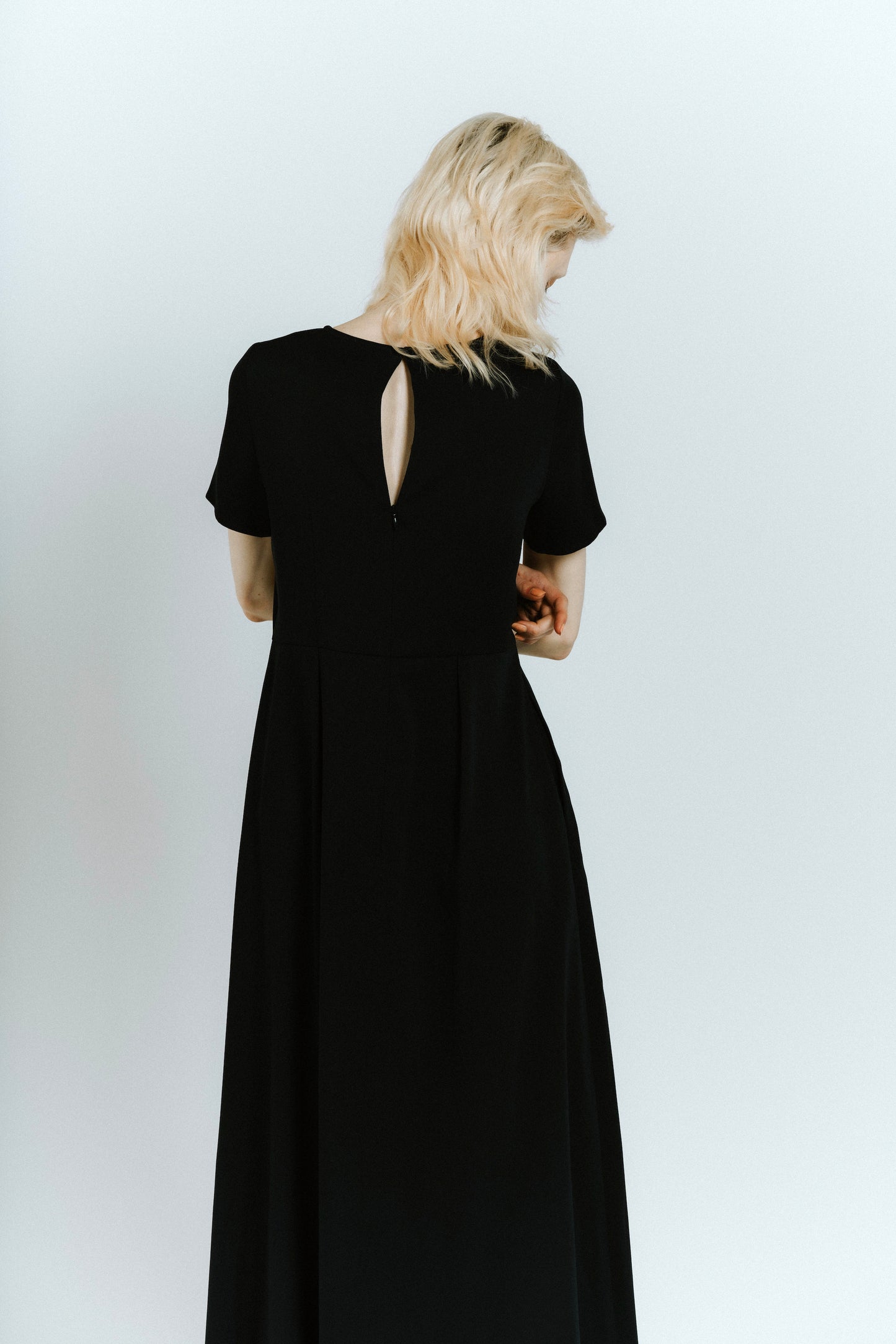 SATIN DRESS/BLACK