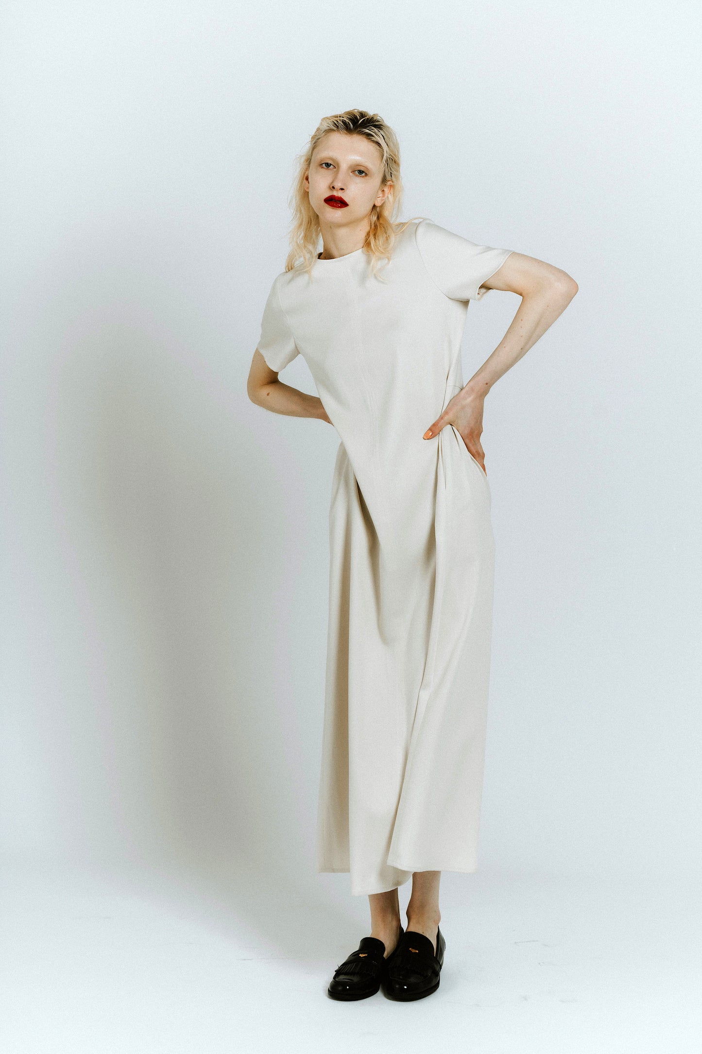 SATIN DRESS/WHITE