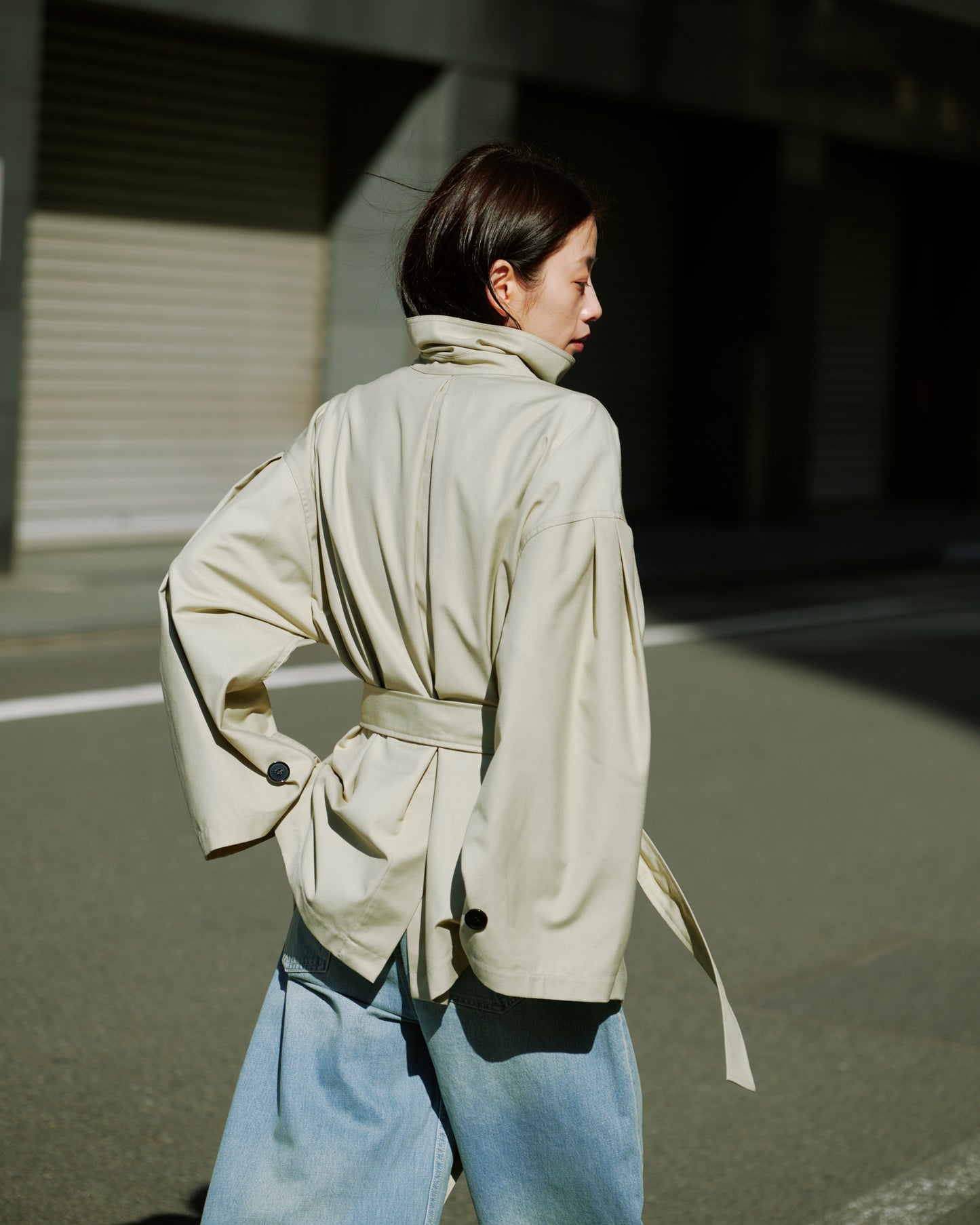 SHORT TRENCH/BEIGE
