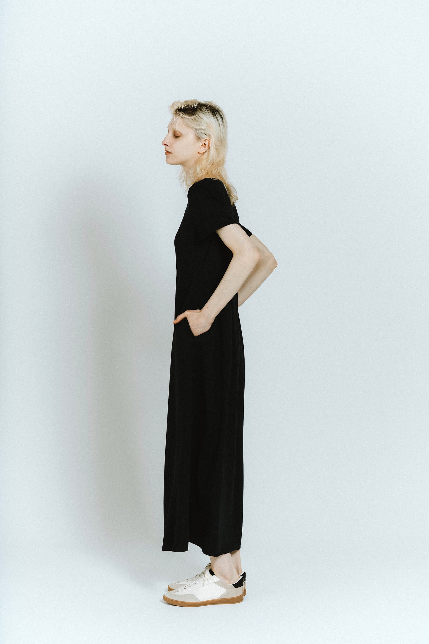 SATIN DRESS/BLACK