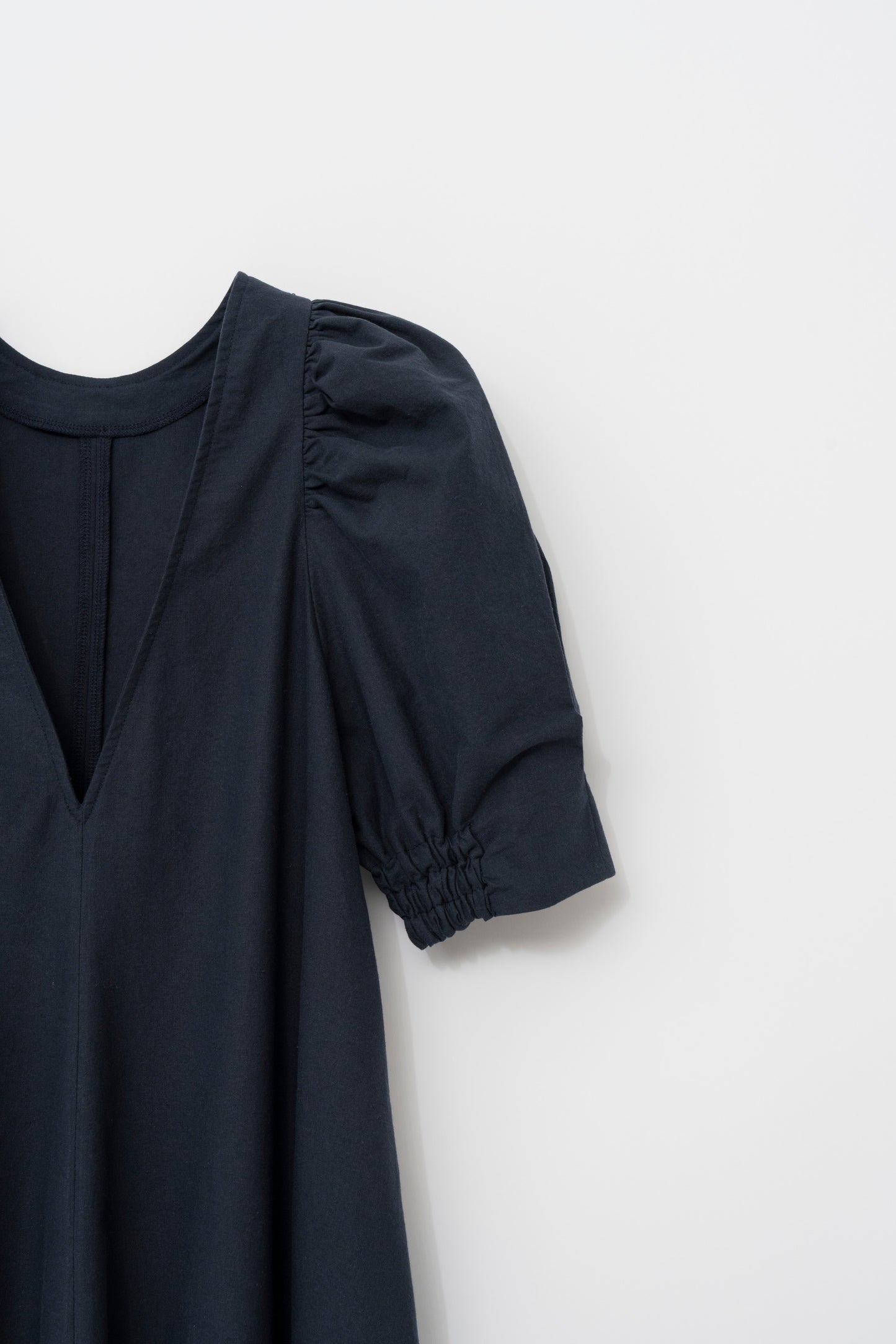 VOLUME SLEEVE DRESS/NAVY