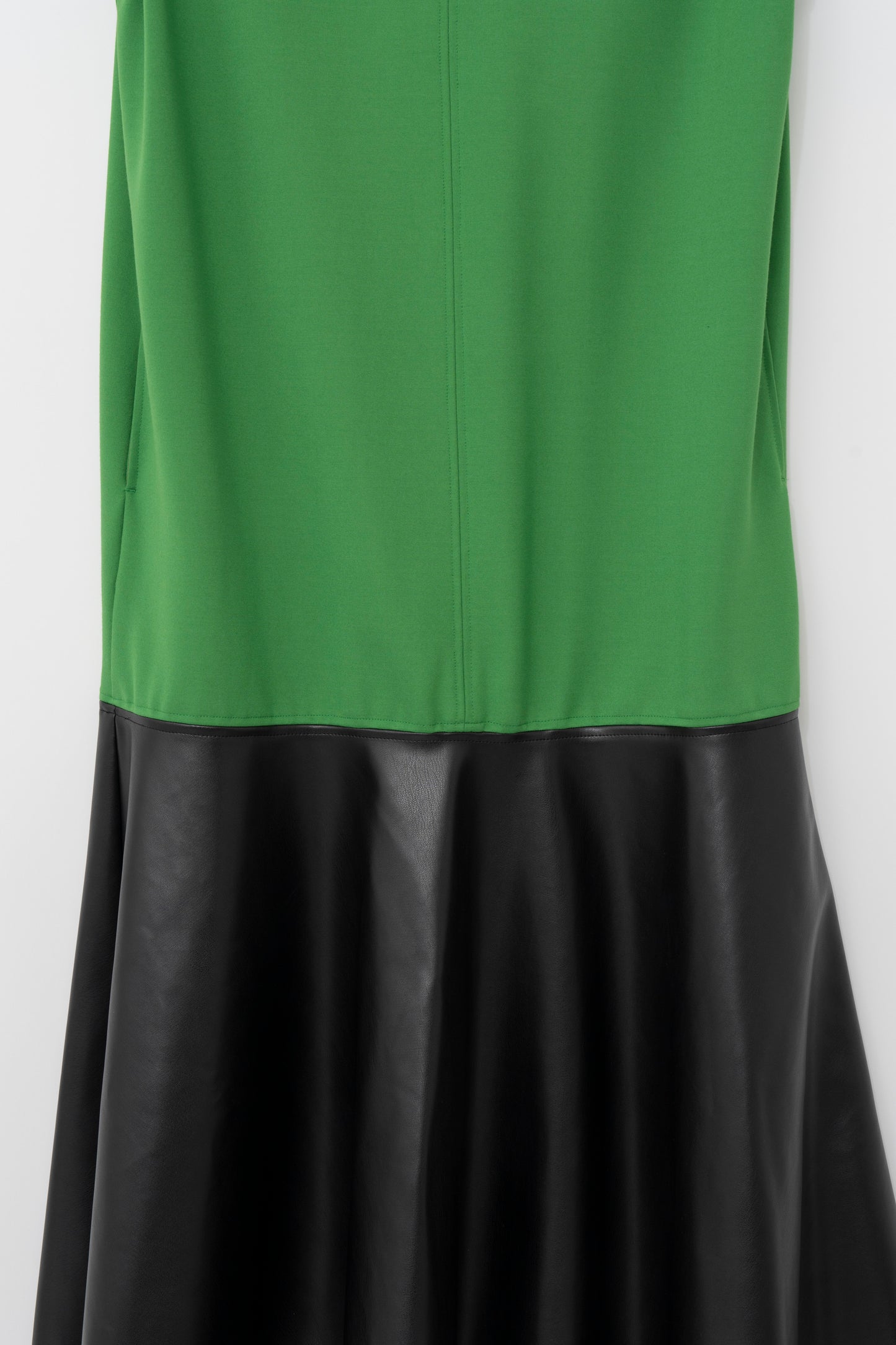 LEATHER DOCKING DRESS/GREEN