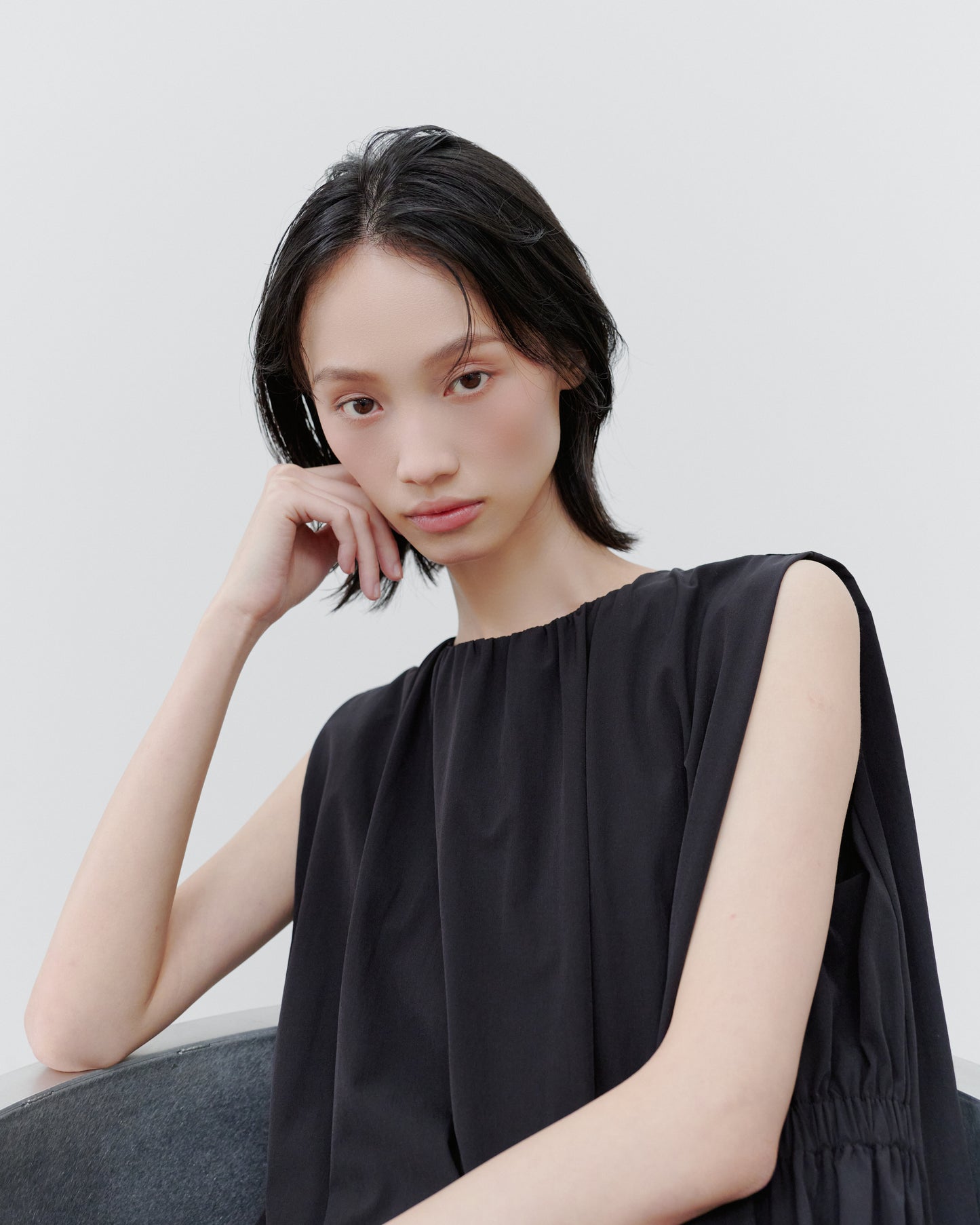 SLEEVELESS BALLON DRESS/BLACK