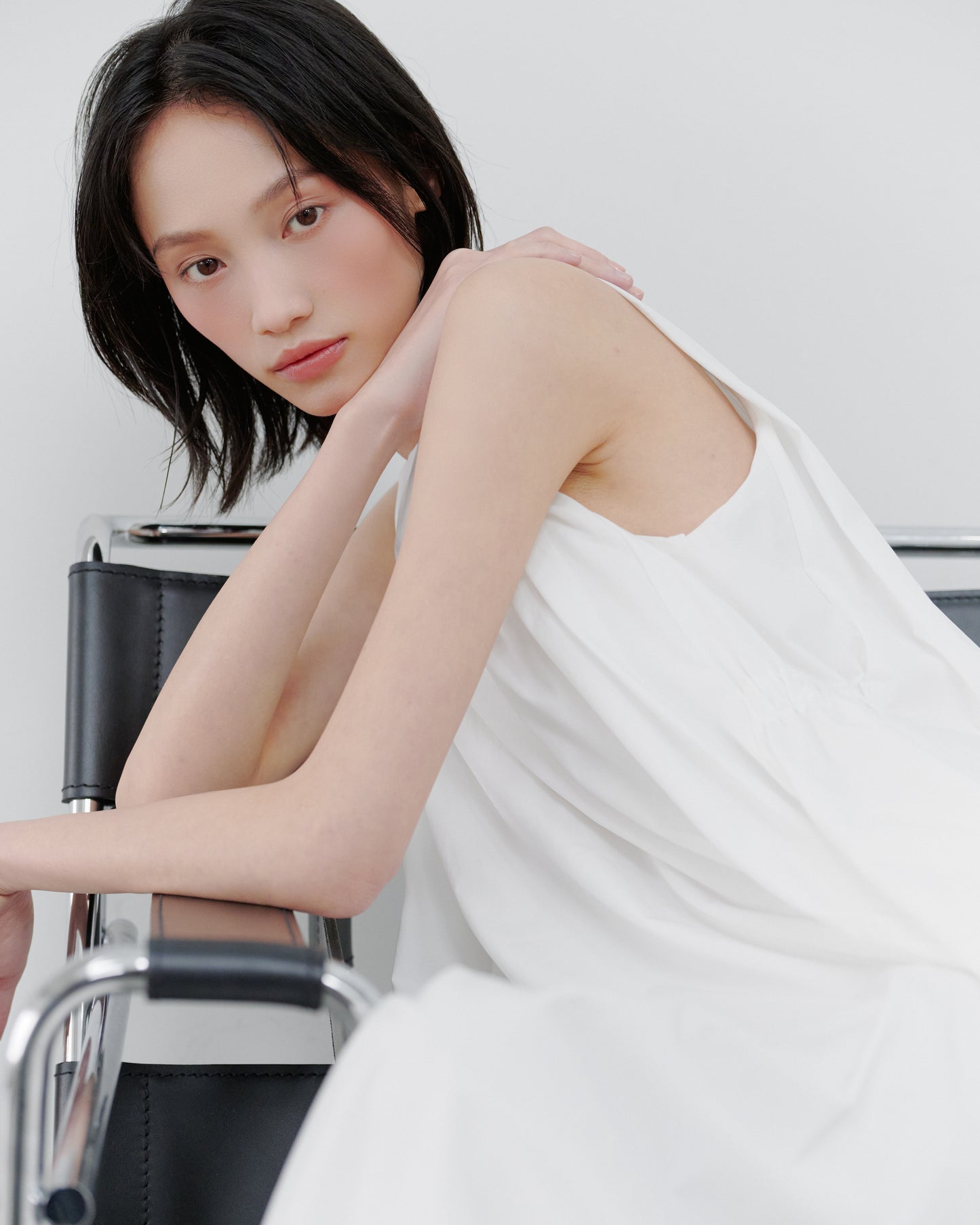 SLEEVELESS BALLON DRESS/WHITE