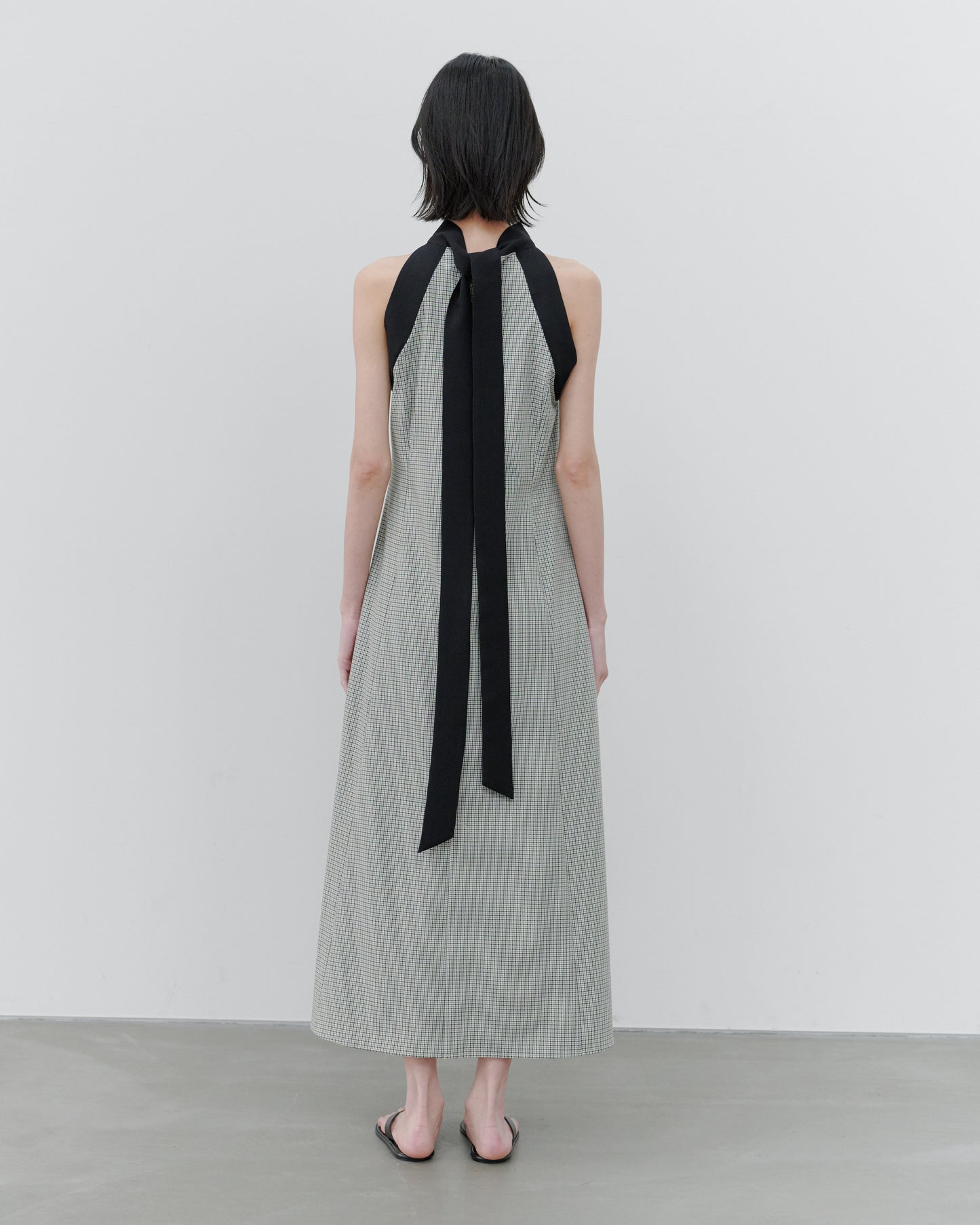 HALTER NACK CHECK DRESS/BEIGE