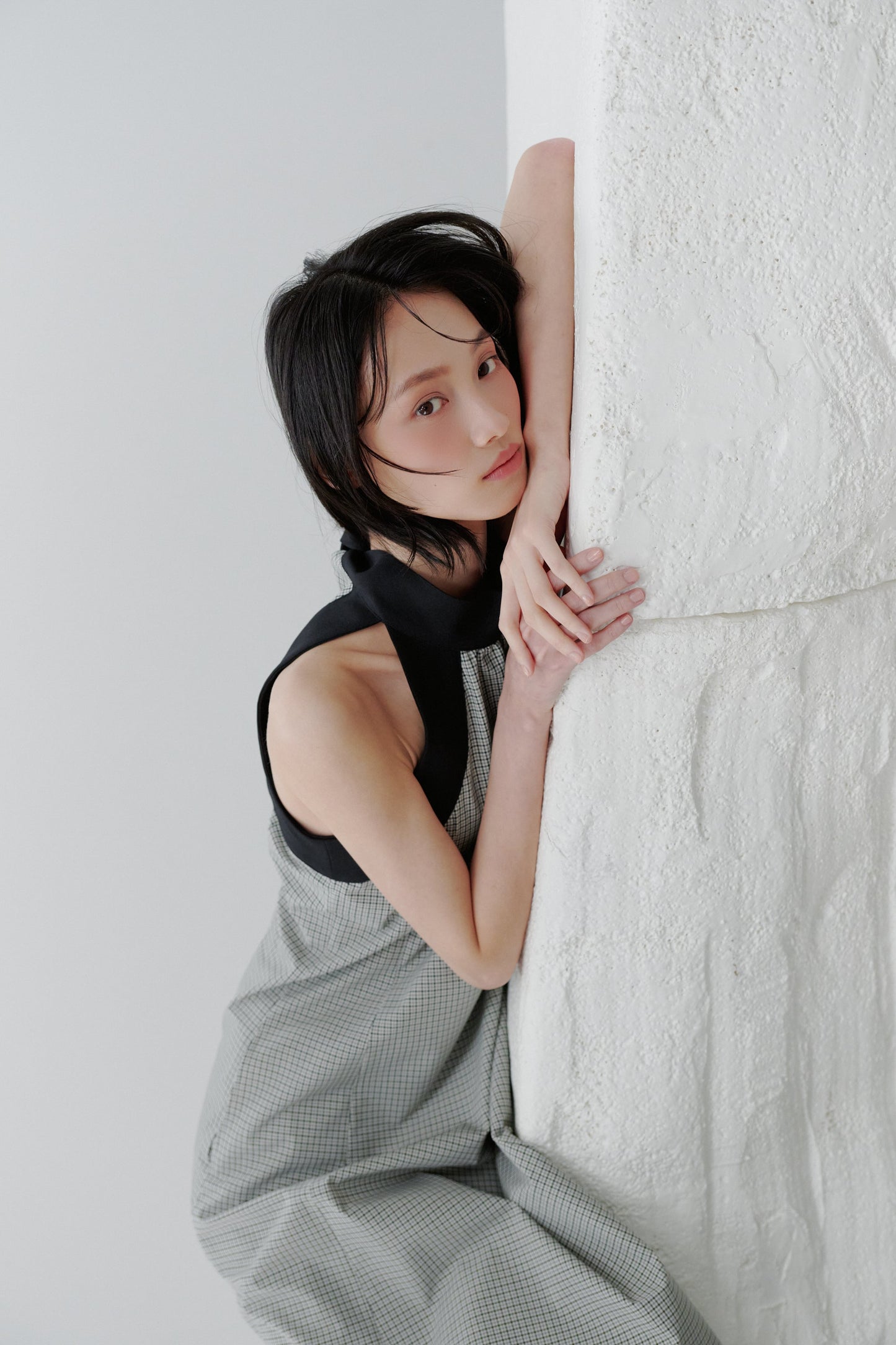 HALTER NACK CHECK DRESS/BEIGE