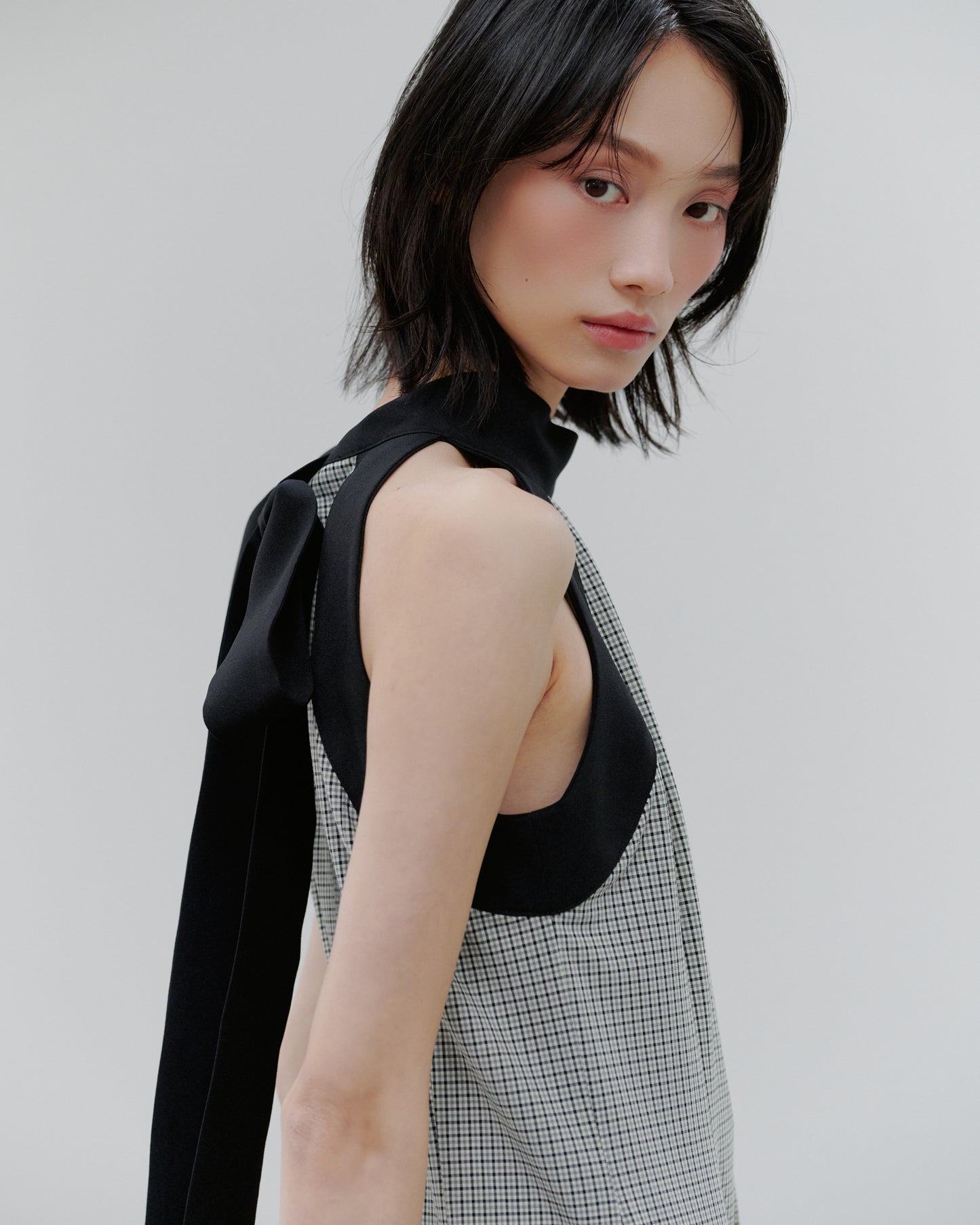 HALTER NACK CHECK DRESS/BEIGE