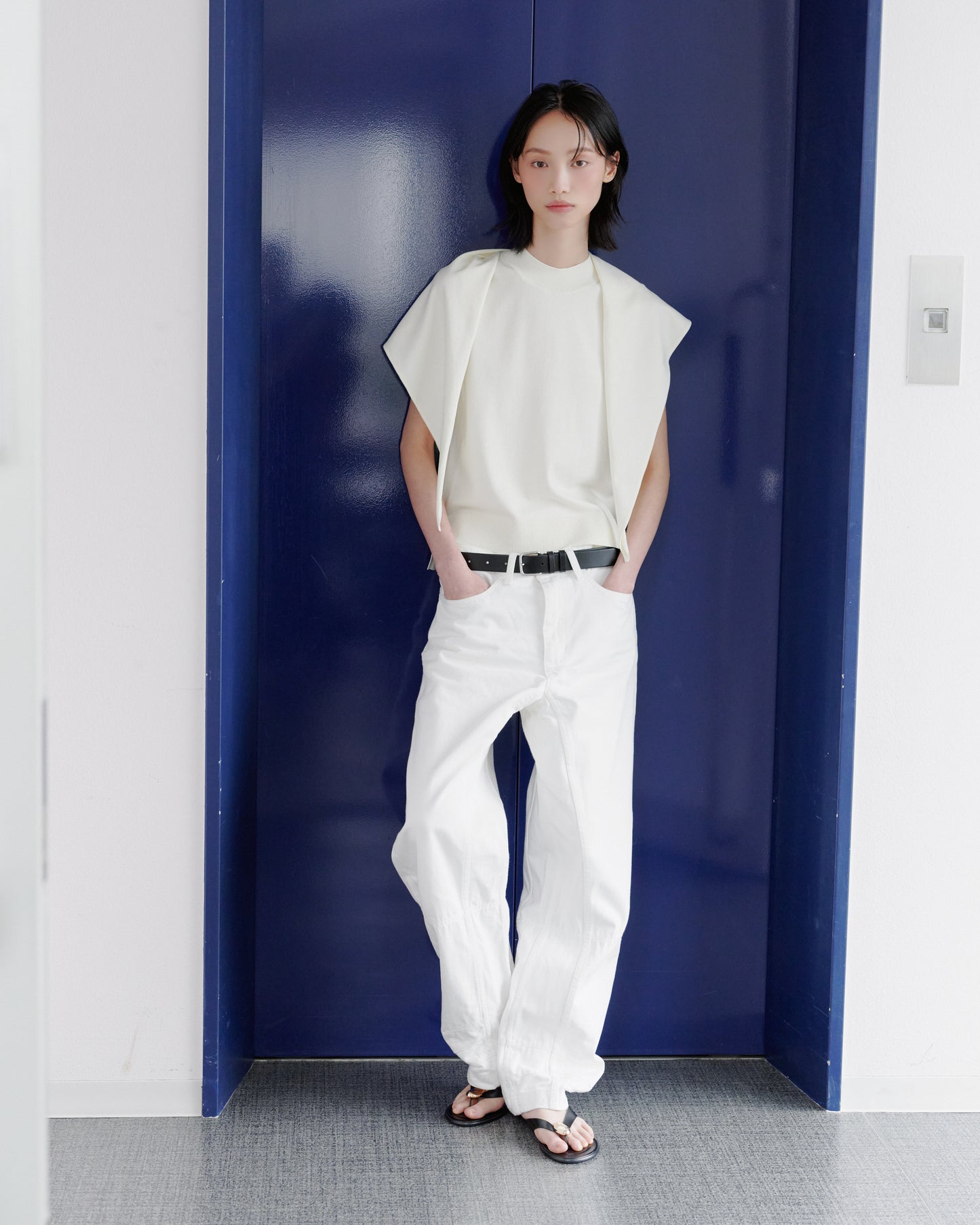 HIGH RISE LOSE DENIM/WHITE