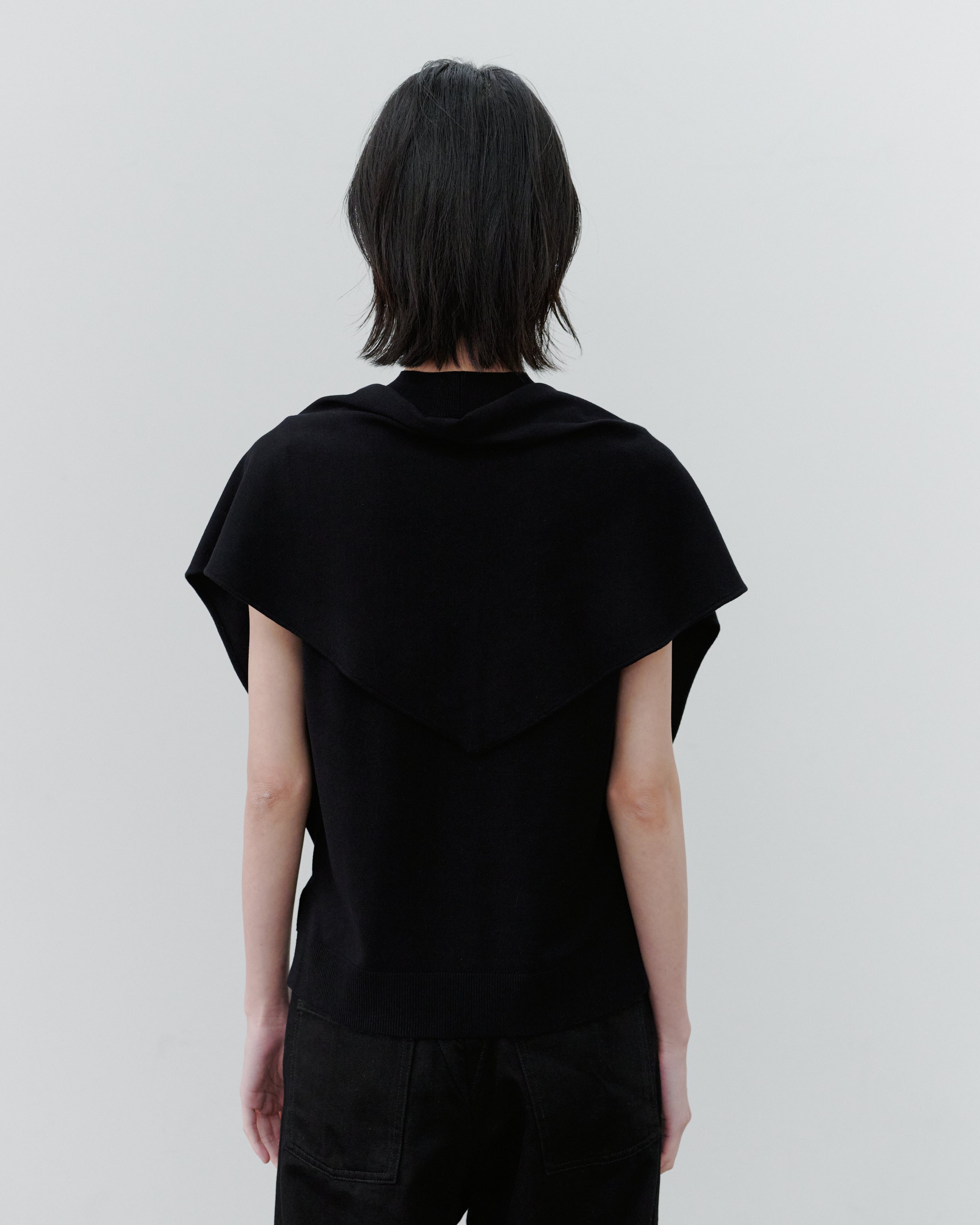 SCARF KNIT TOPS/BLACK – MYNE