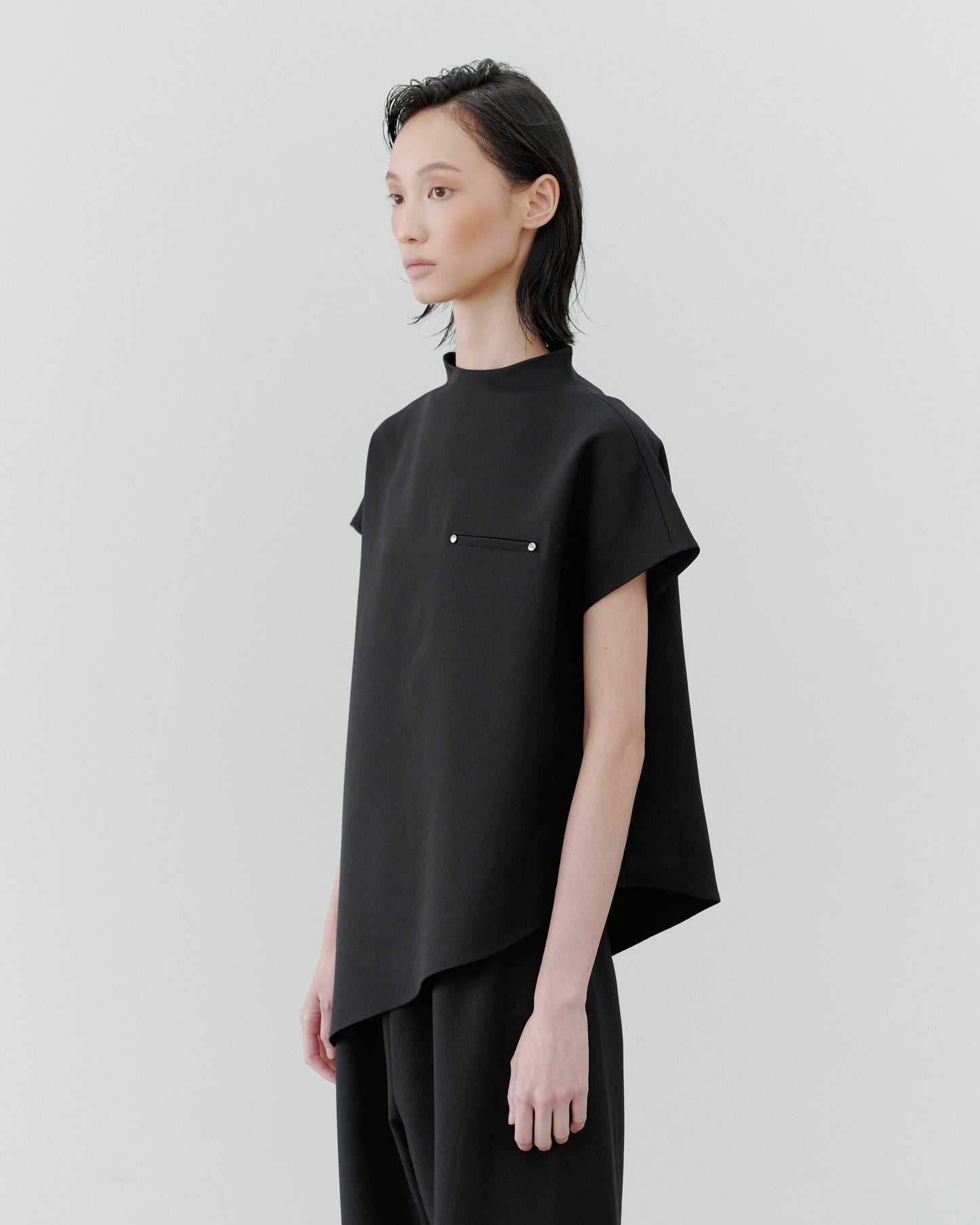 ASYMMETRY BLOUSE/BLACK