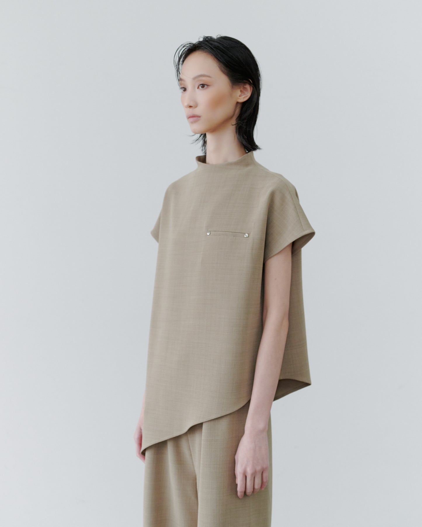 ASYMMETRY BLOUSE/BEIGE
