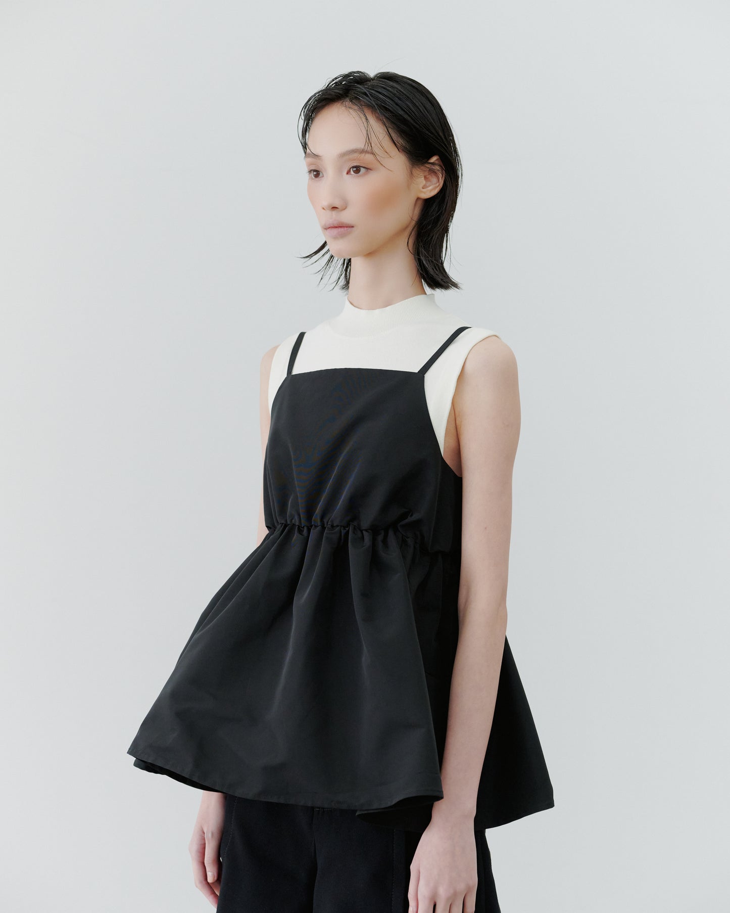 VOLUME CAMI TOPS/BLACK