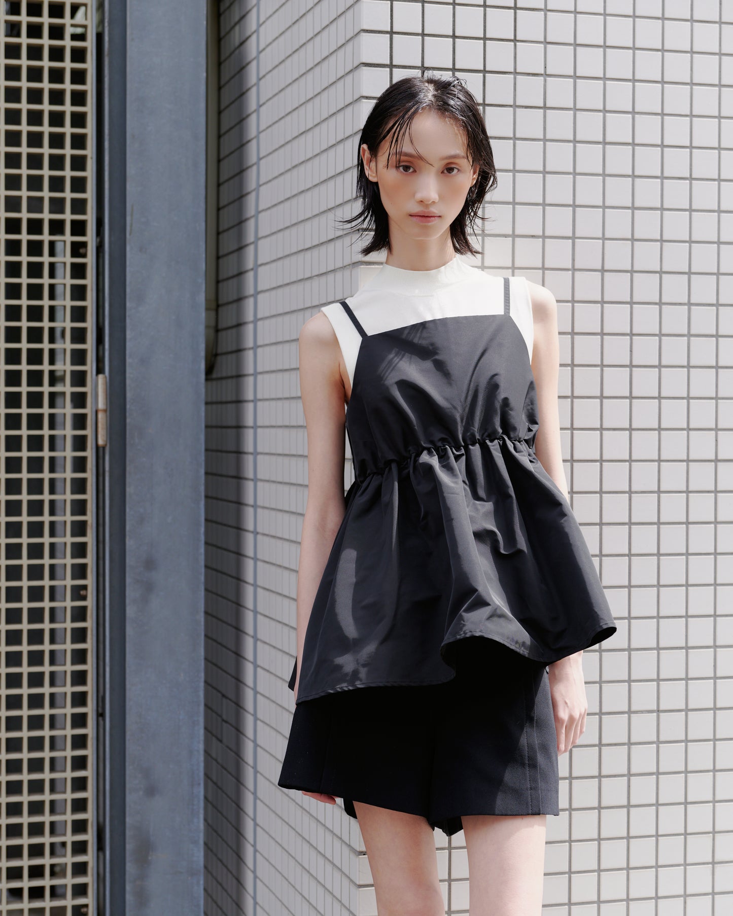 VOLUME CAMI TOPS/BLACK